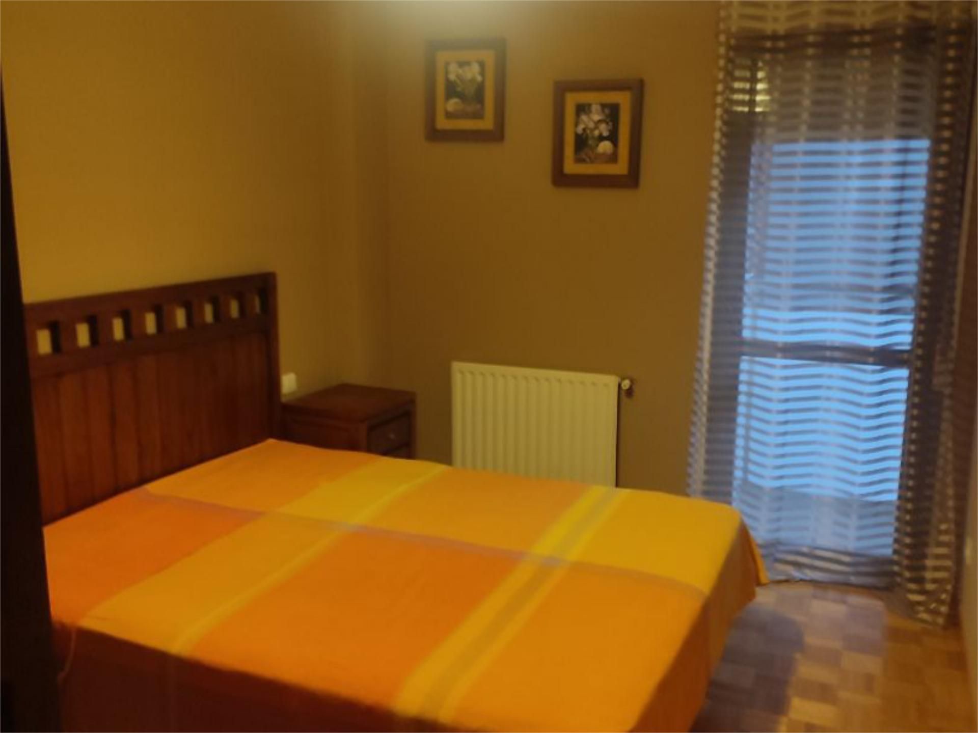 Dormitori de Pis de lloguer en Bilbao  amb Calefacció, Parquet i Terrassa