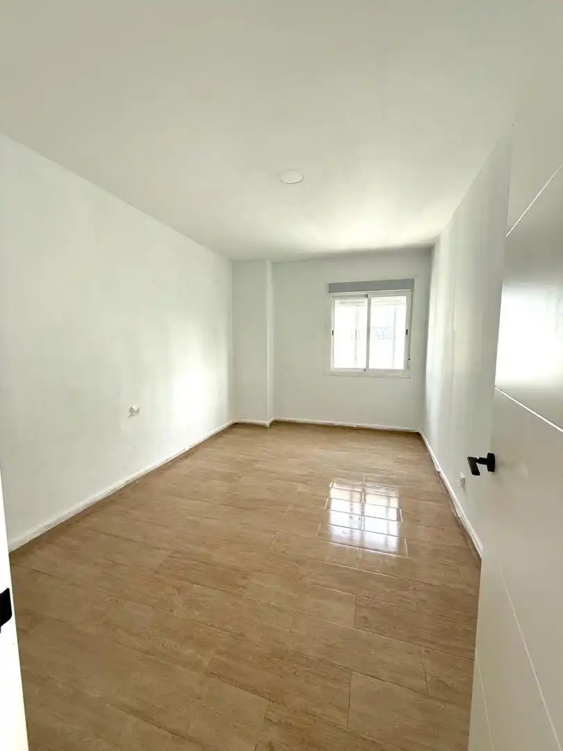 Habitación de Piso en venta en Trujillo con Terraza, Parking comunitario y Balcón
