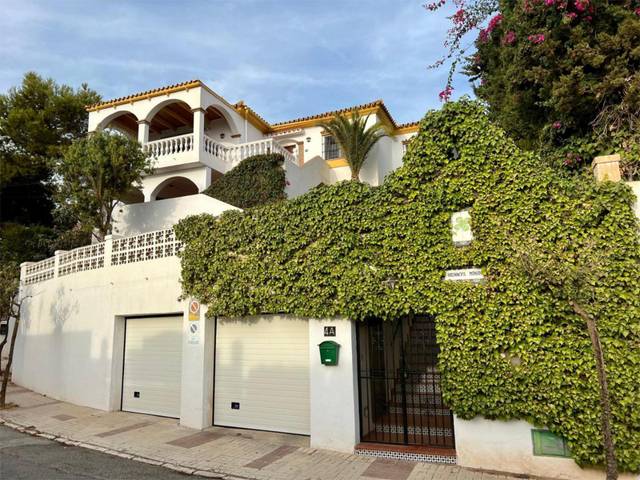 Casa-chalet en Venta en Calle Camelias, 4A en Pinares de San Antón