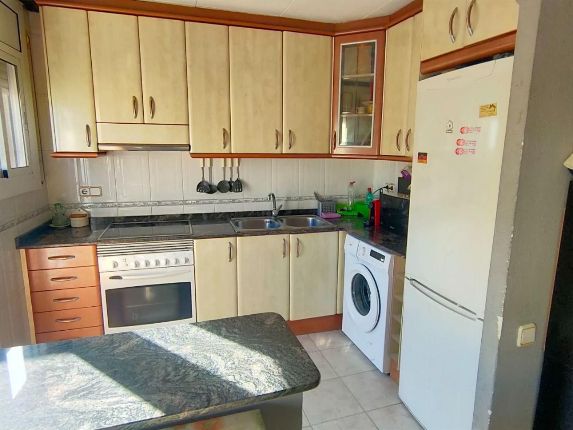 Cuina de Pis en venda en Òrrius amb Aire condicionat i Balcó