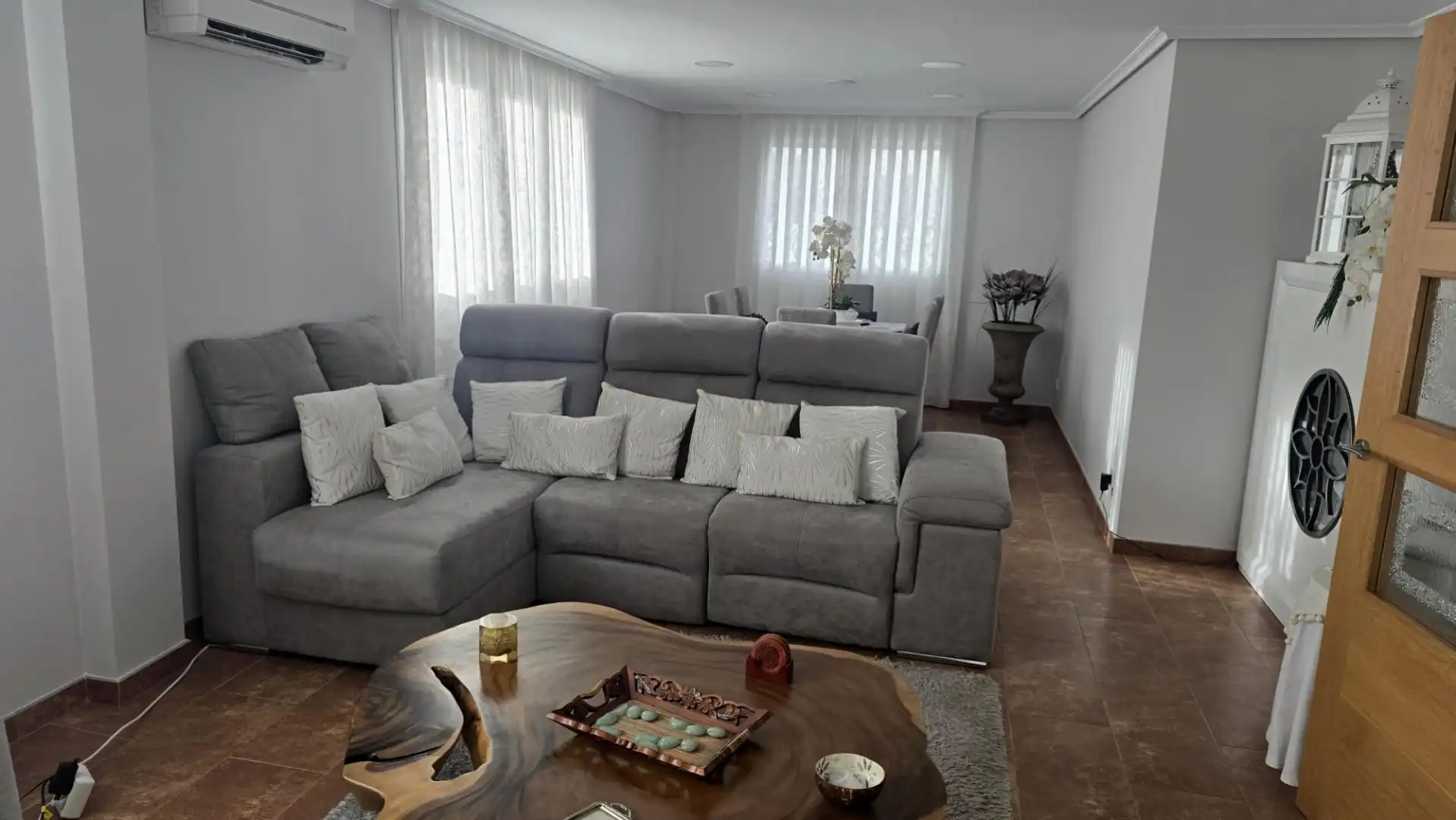 Casa o chalet en venta en Barrio Llano, 27, Puente Viesgo Sala de estar de Casa o chalet en venta en Puente Viesgo con Aire acondicionado, Calefacción y Jardín privado