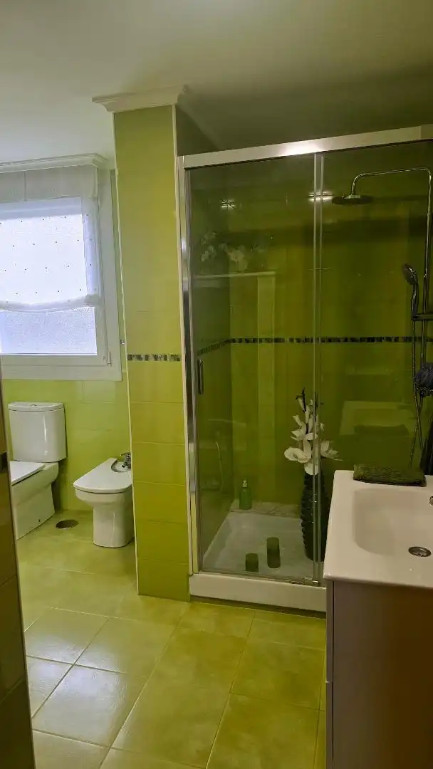 Casa o chalet en venta en Barrio Llano, 27, Puente Viesgo Baño de Casa o chalet en venta en Puente Viesgo con Aire acondicionado, Calefacción y Jardín privado