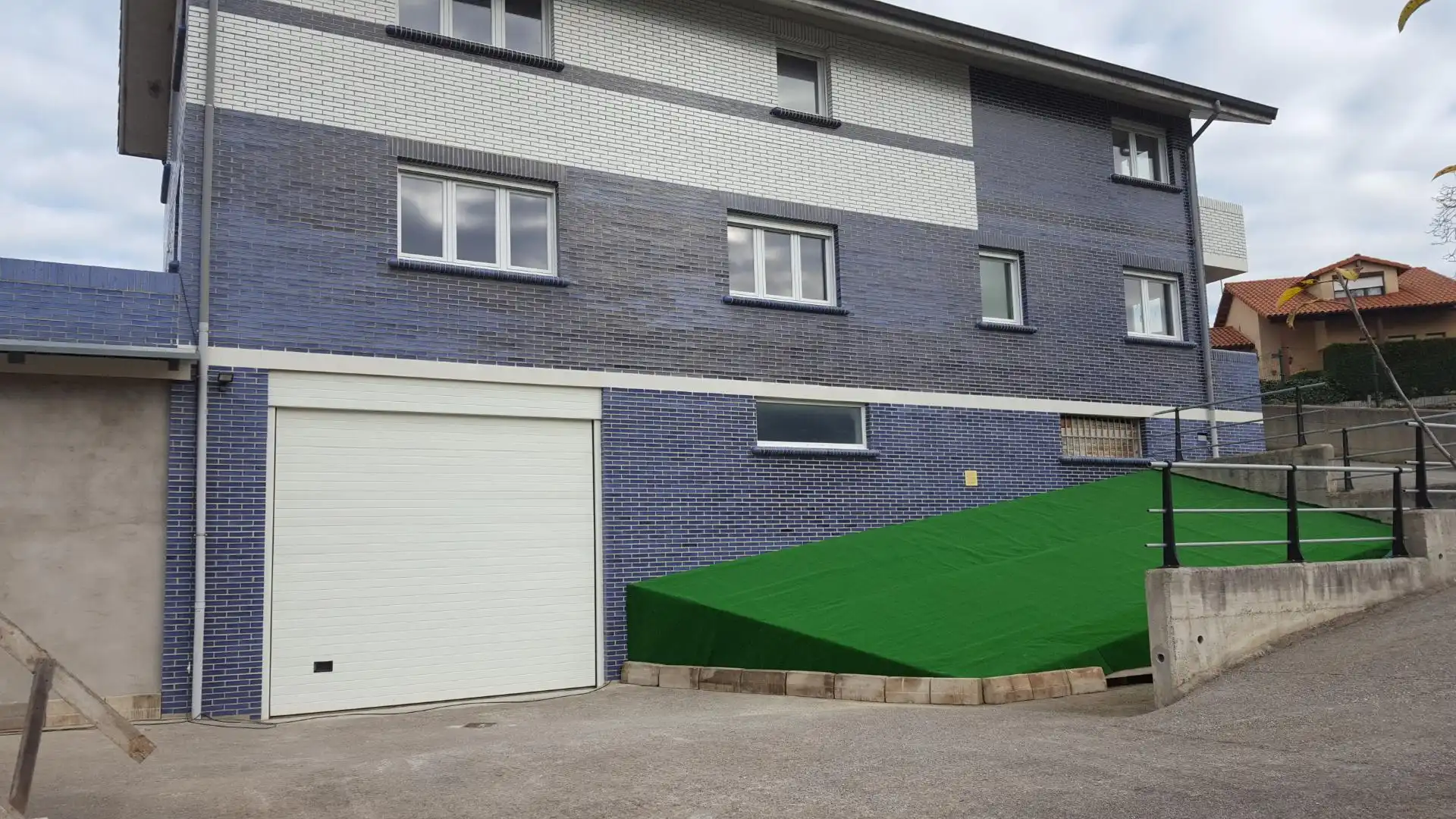 Casa o chalet en venta en Barrio Llano, 27, Puente Viesgo Parking de Casa o chalet en venta en Puente Viesgo con Aire acondicionado, Calefacción y Jardín privado
