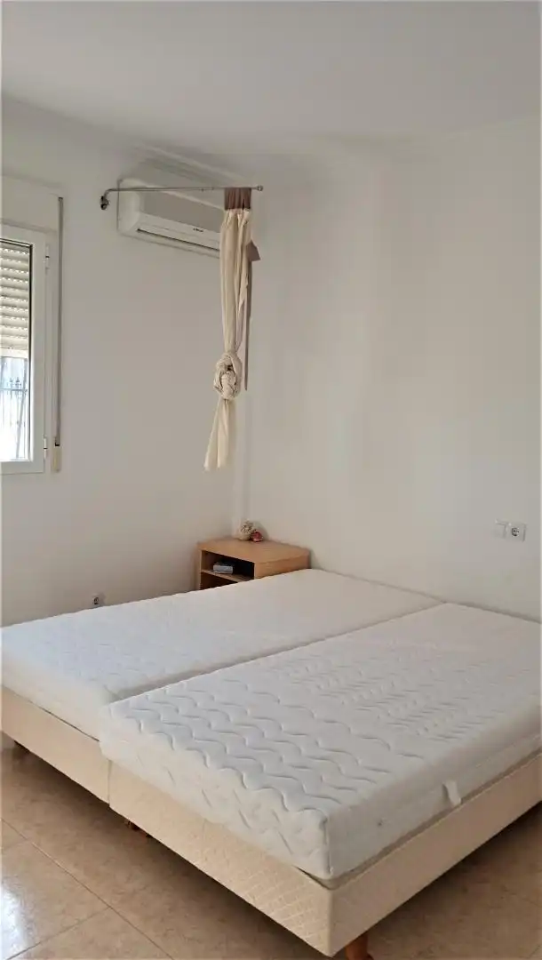 Casa o xalet en venda a Calle la Loma, 26, Huércal-Overa Dormitori de Casa o xalet en venda en Huércal-Overa amb Aire condicionat, Terrassa i Piscina