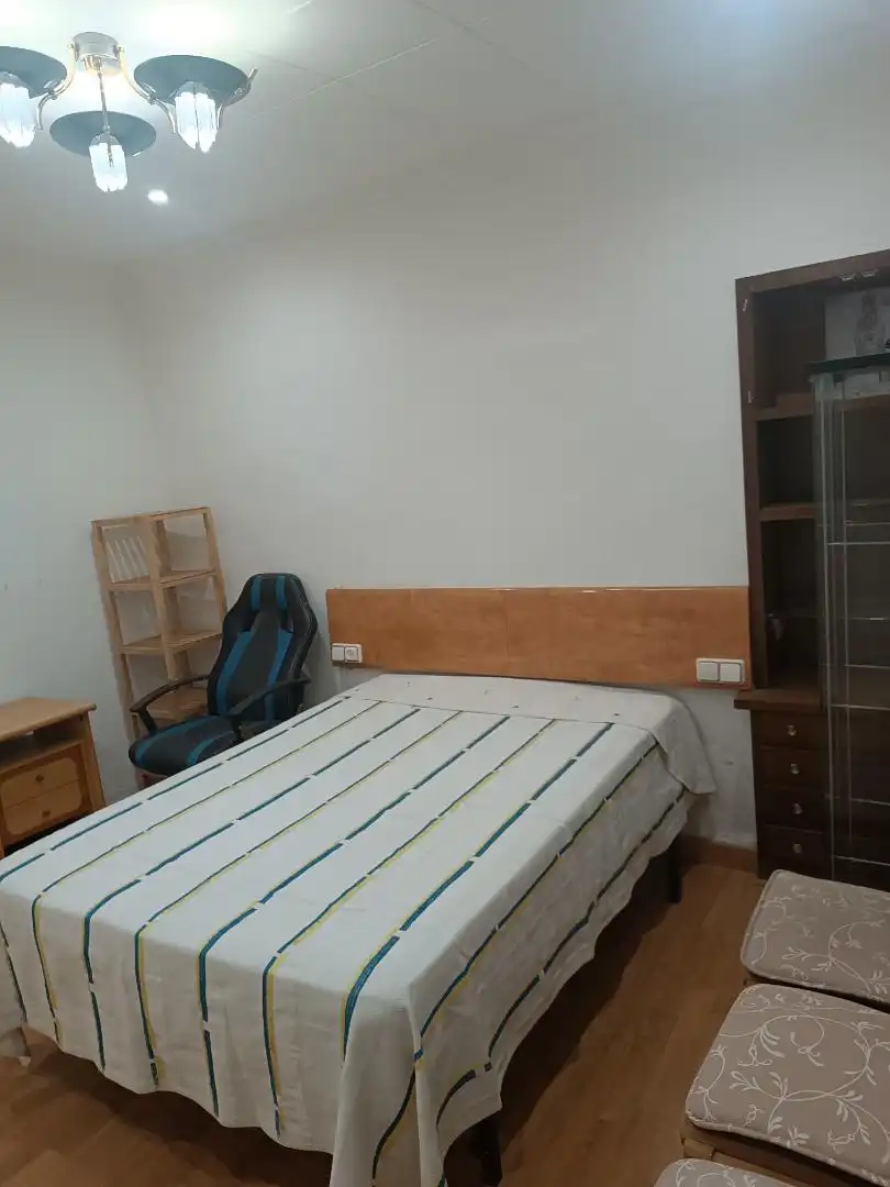 Habitación de Planta baja en venta en Almansa con Trastero