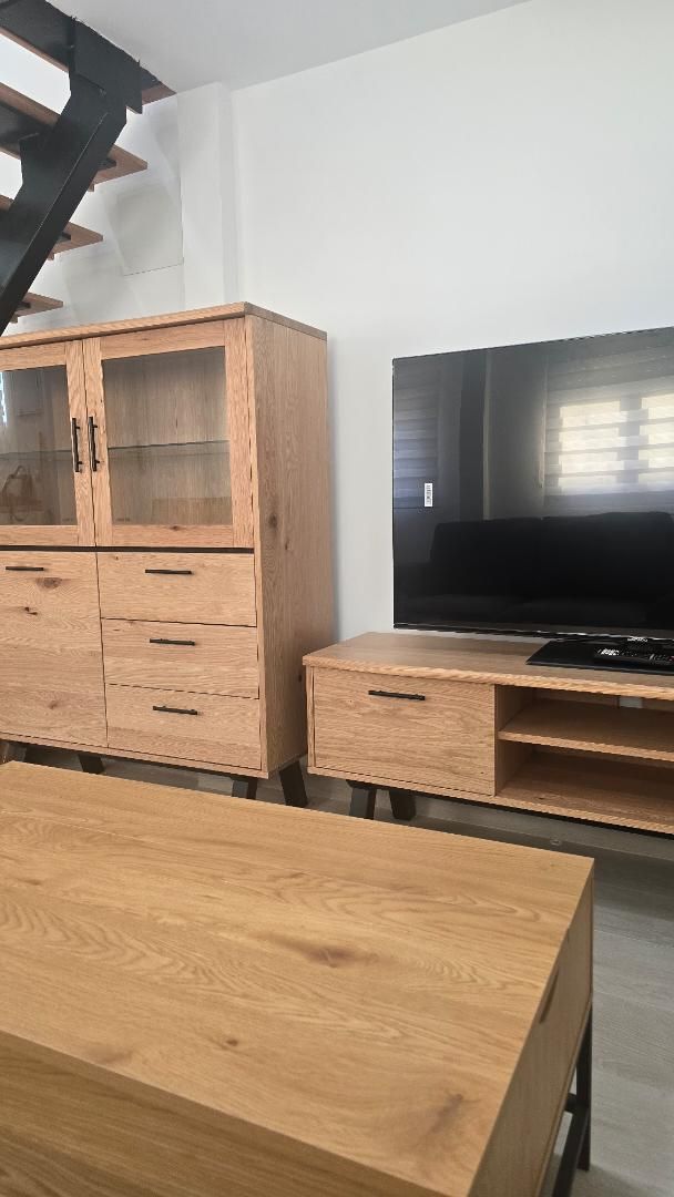 Apartament de lloguer a Calle Poeta Cristóbal Sarmiento, 1, Fuente Alegre - El Chaparral - Los Morales Sala d'estar de Apartament de lloguer en Málaga Capital amb Aire condicionat