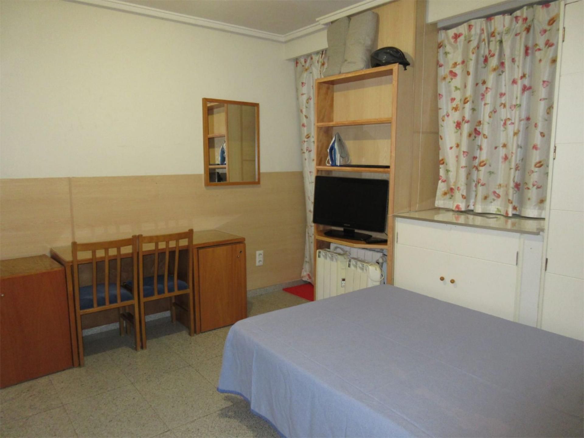 Study to rent in Avenida del Santuario de Valverde, 18, Montecarmelo Bedroom of Study to rent in Madrid Capital with Air Conditioner, Heating and Swimming Pool