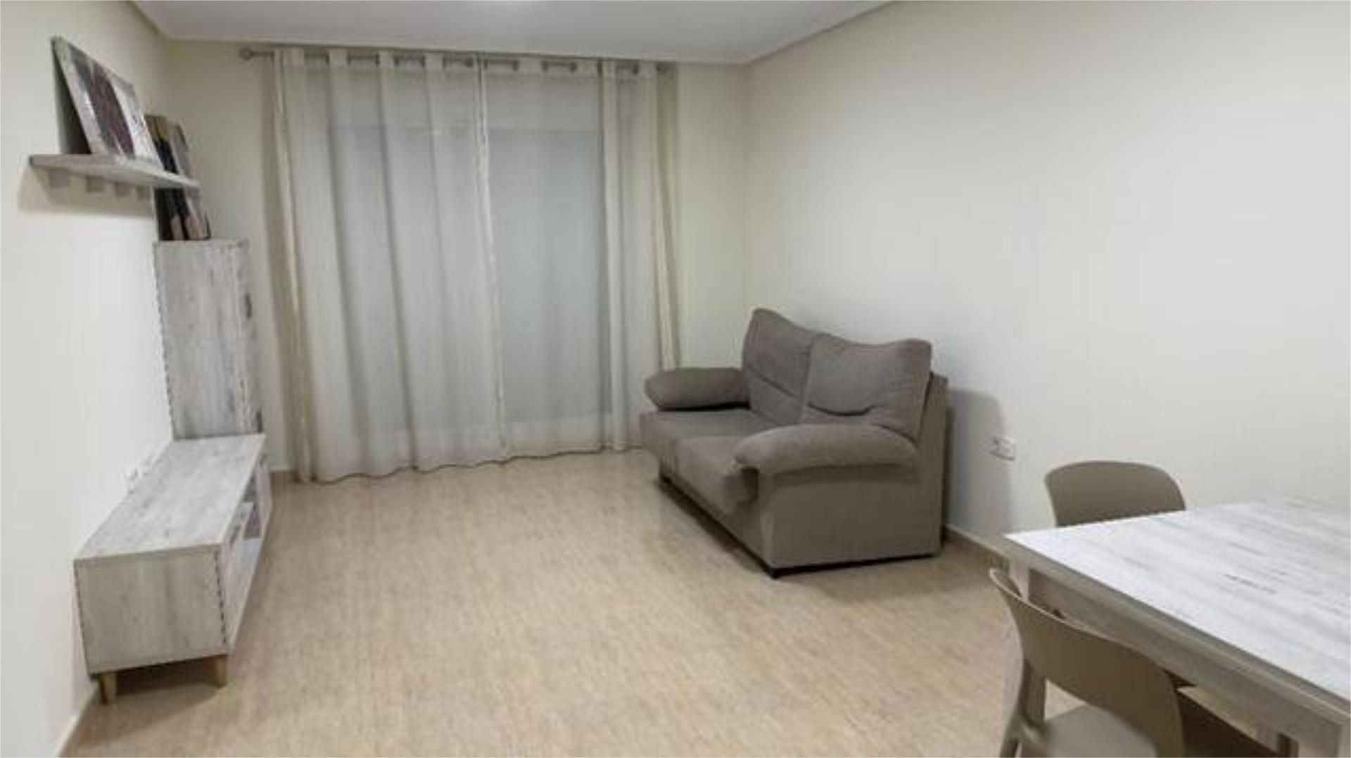 Piso de alquiler en Cobatillas