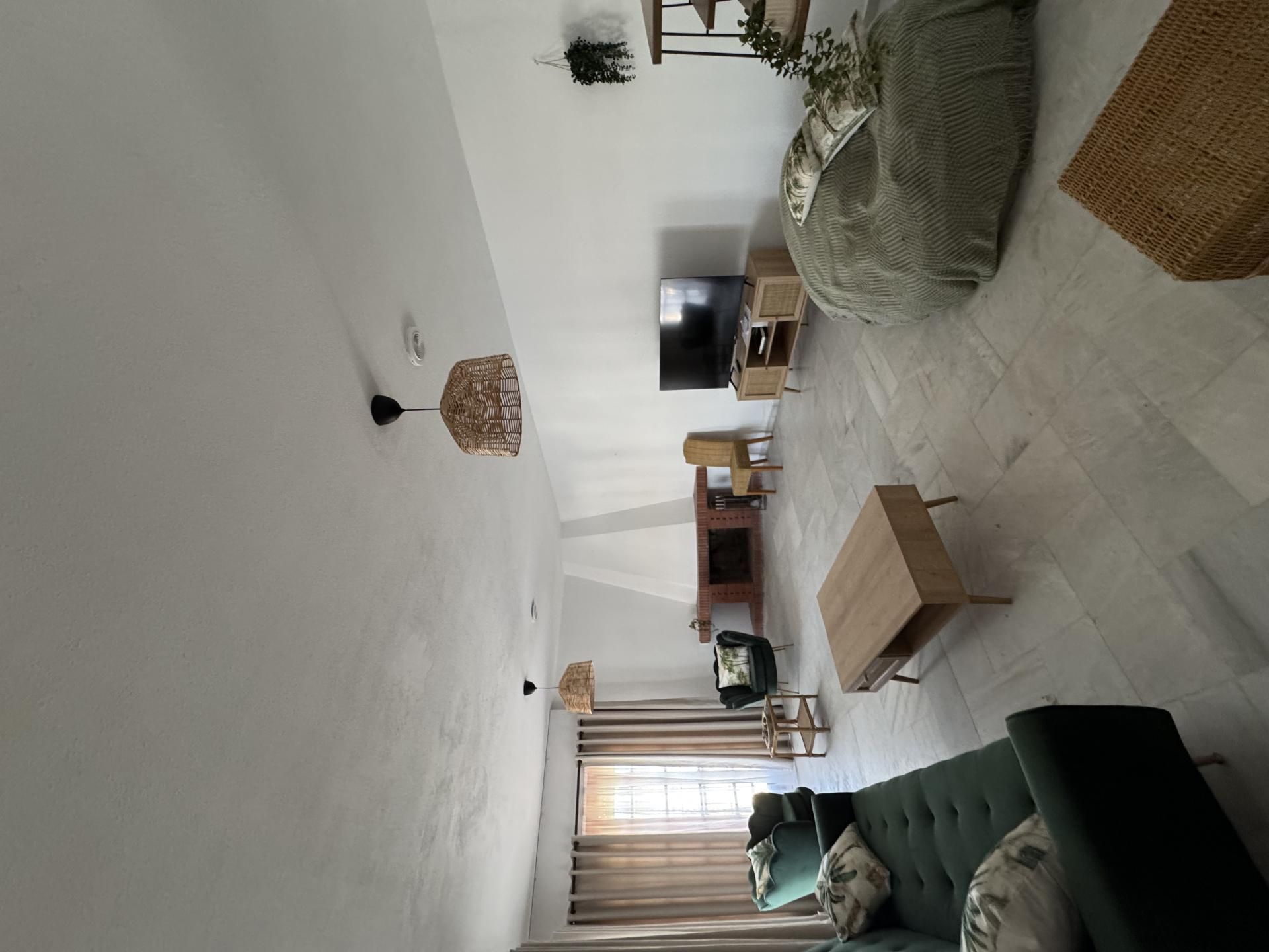 Sala d'estar de Casa o xalet de lloguer en Algeciras amb Jardí privat, Terrassa i Traster