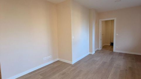 Foto 3 de Piso en venta en Doctor Ferran Kalea, 5, Kabiezes, Santurtzi