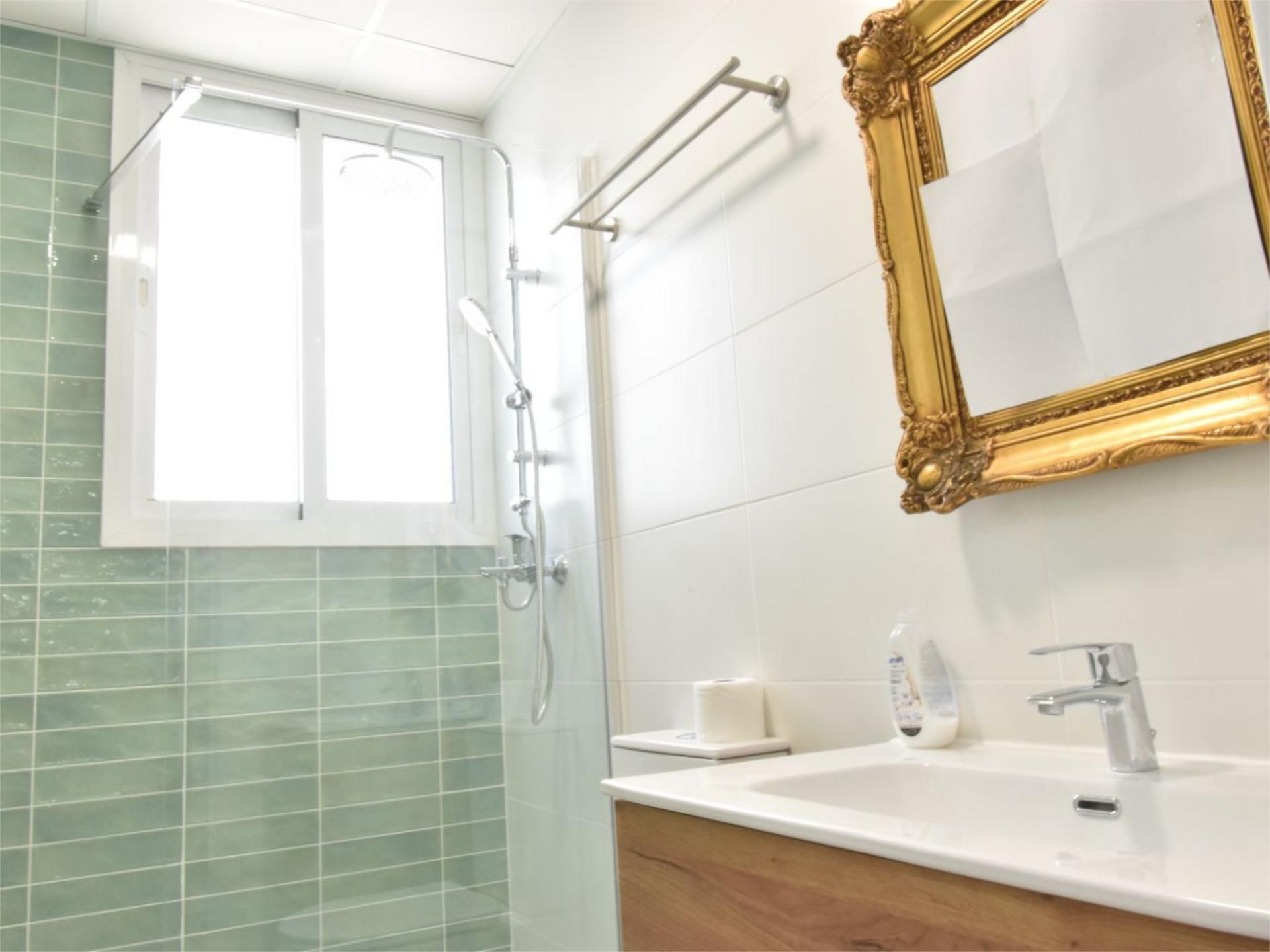 Bathroom of Flat to rent in Málaga Capital  with Air Conditioner
