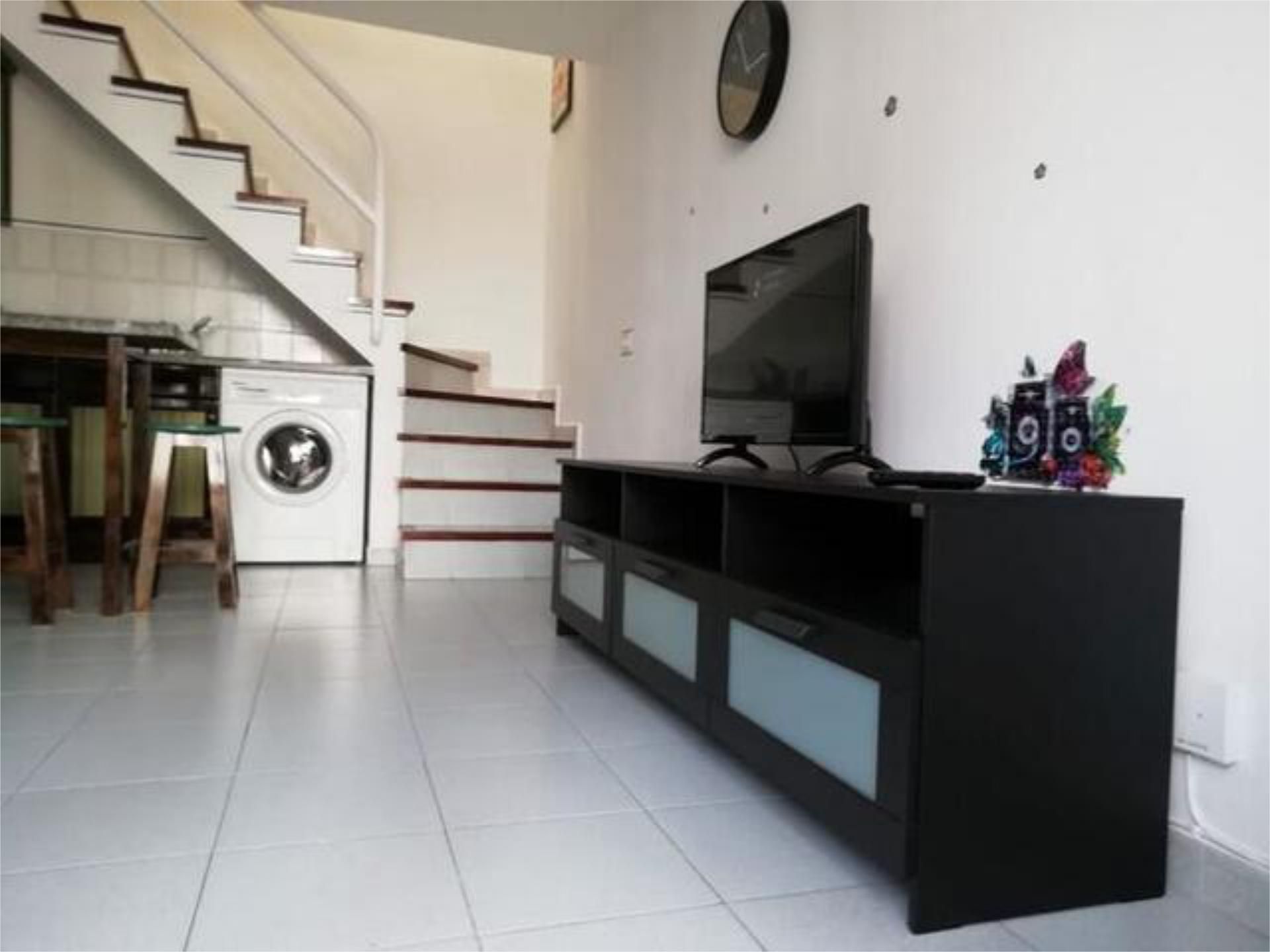 Living room of Single-family semi-detached for sale in San Bartolomé de Tirajana  with Terrace and Swimming Pool