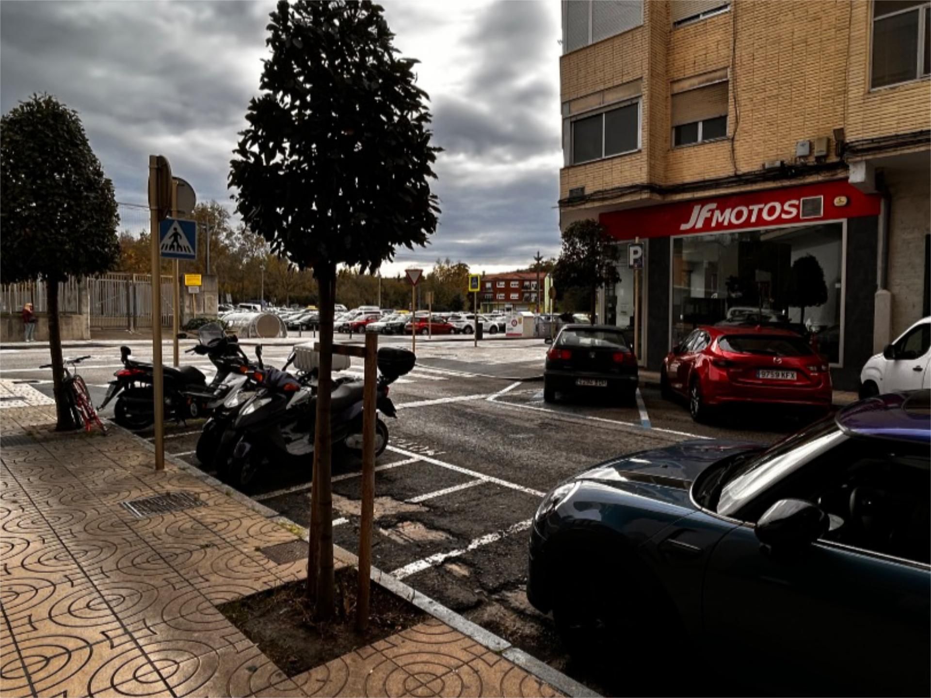 Flat for sale in Calle Bonifacio del Castillo, 17, Inmobiliaria - Barreda Exterior view of Flat for sale in Torrelavega with Balcony