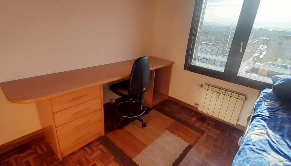 Flat to rent in Avenida de la Constitución, 83, Pumarín, Asturias - image 1 Photo 1 of Flat to rent in Avenida de la Constitución, 83, Pumarín, Asturias