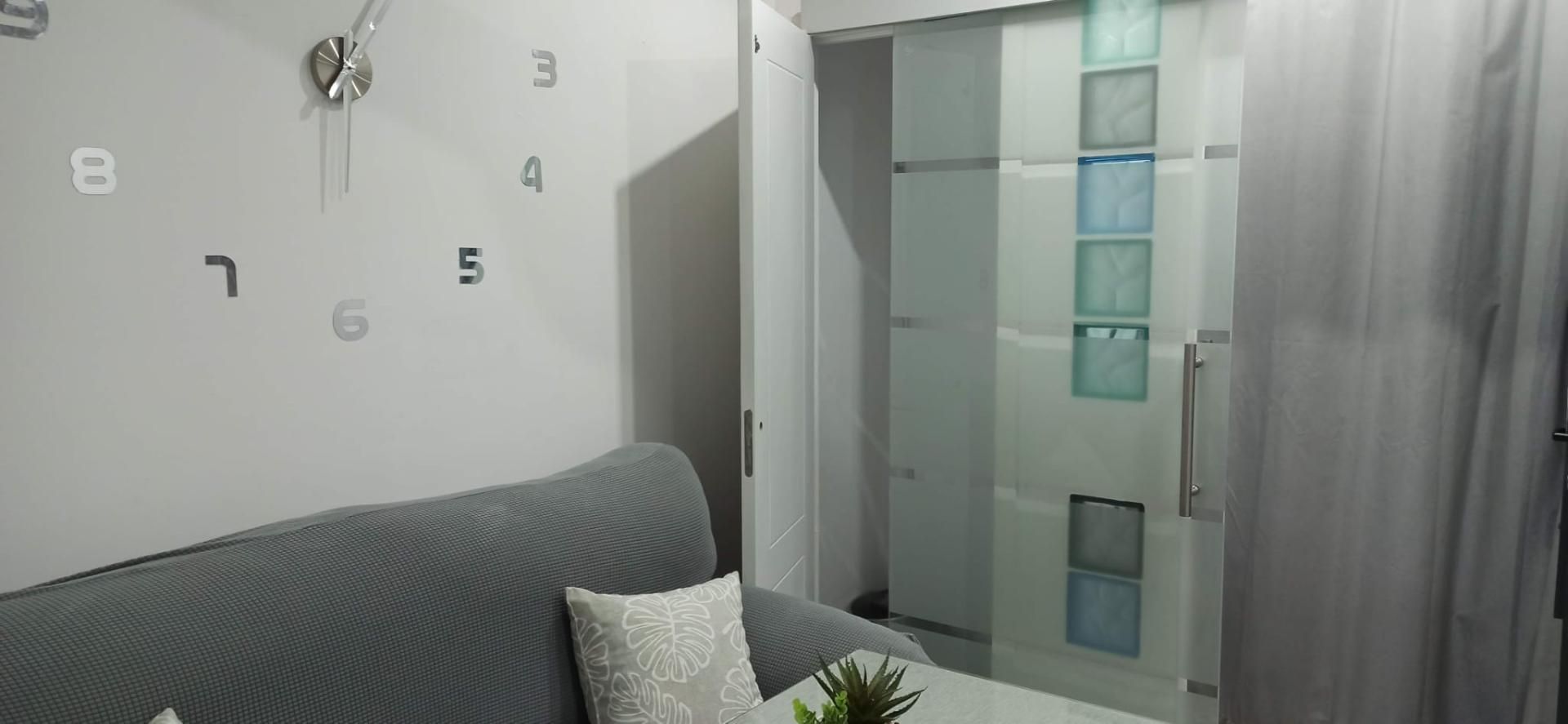 Study to rent in La Luisiana  with Air Conditioner, Heating and Furnished