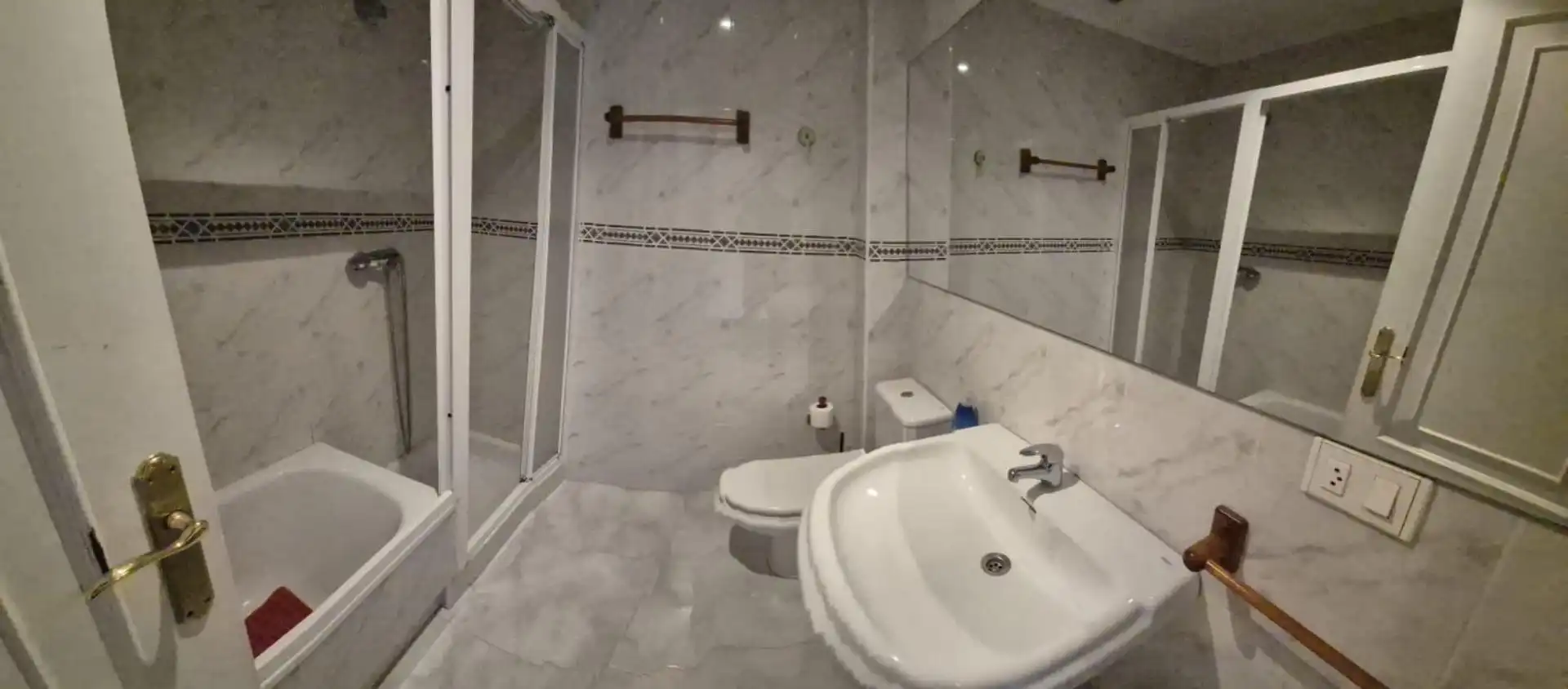 Baño de Piso en venta en Lugo con Terraza y Balcón