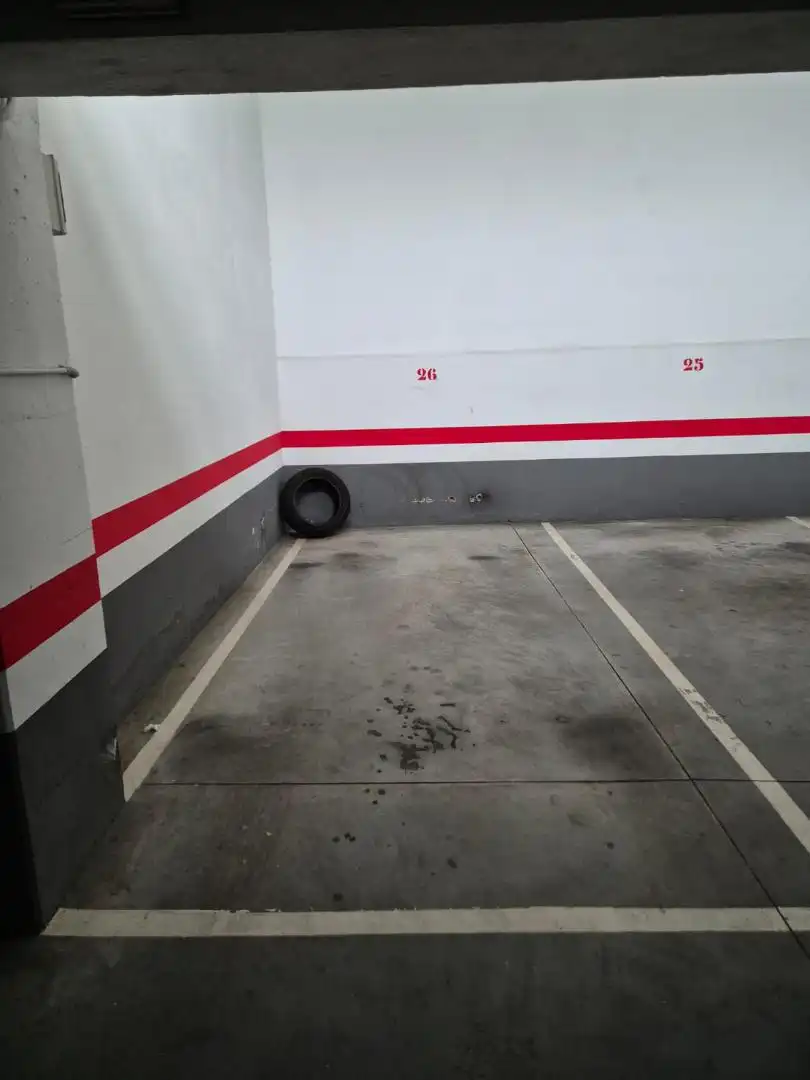Parking de Piso en venta en Lugo con Terraza y Balcón
