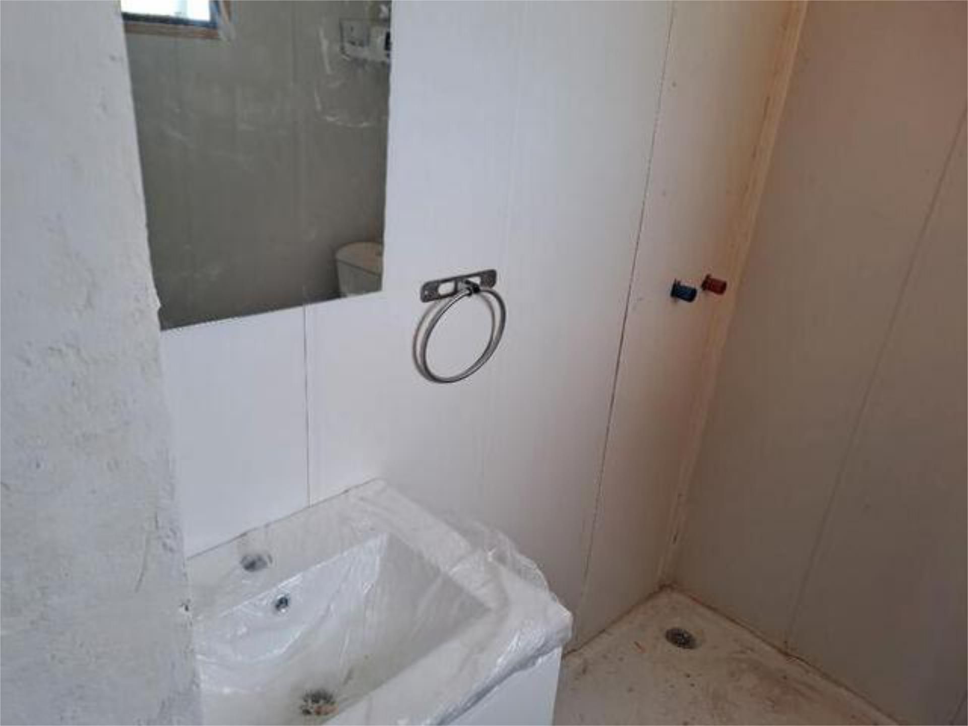 Bany de Casa o xalet en venda en Almudévar amb Jardí privat