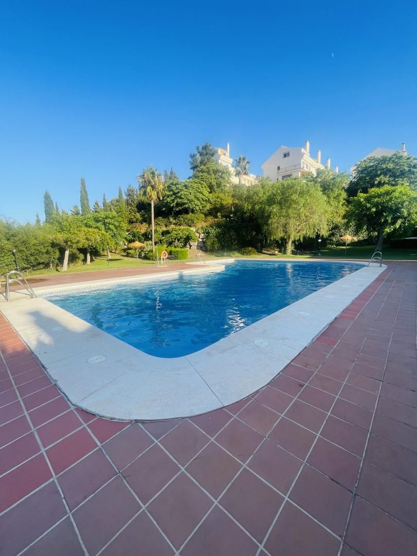 Swimming pool of Single-family semi-detached to rent in Benalmádena  with Air Conditioner, Heating and Private garden