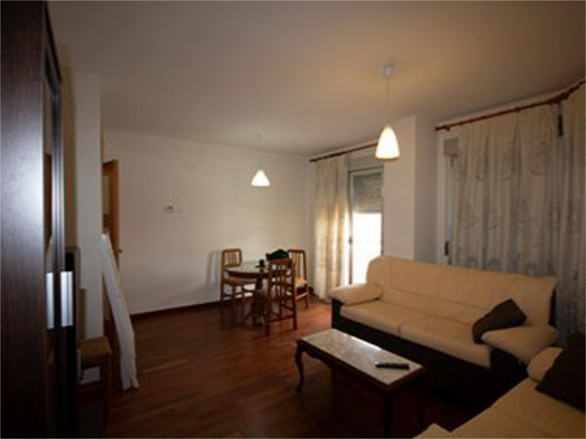 Sala d'estar de Pis per a compartir en  Albacete Capital amb Calefacció, Parquet i Terrassa