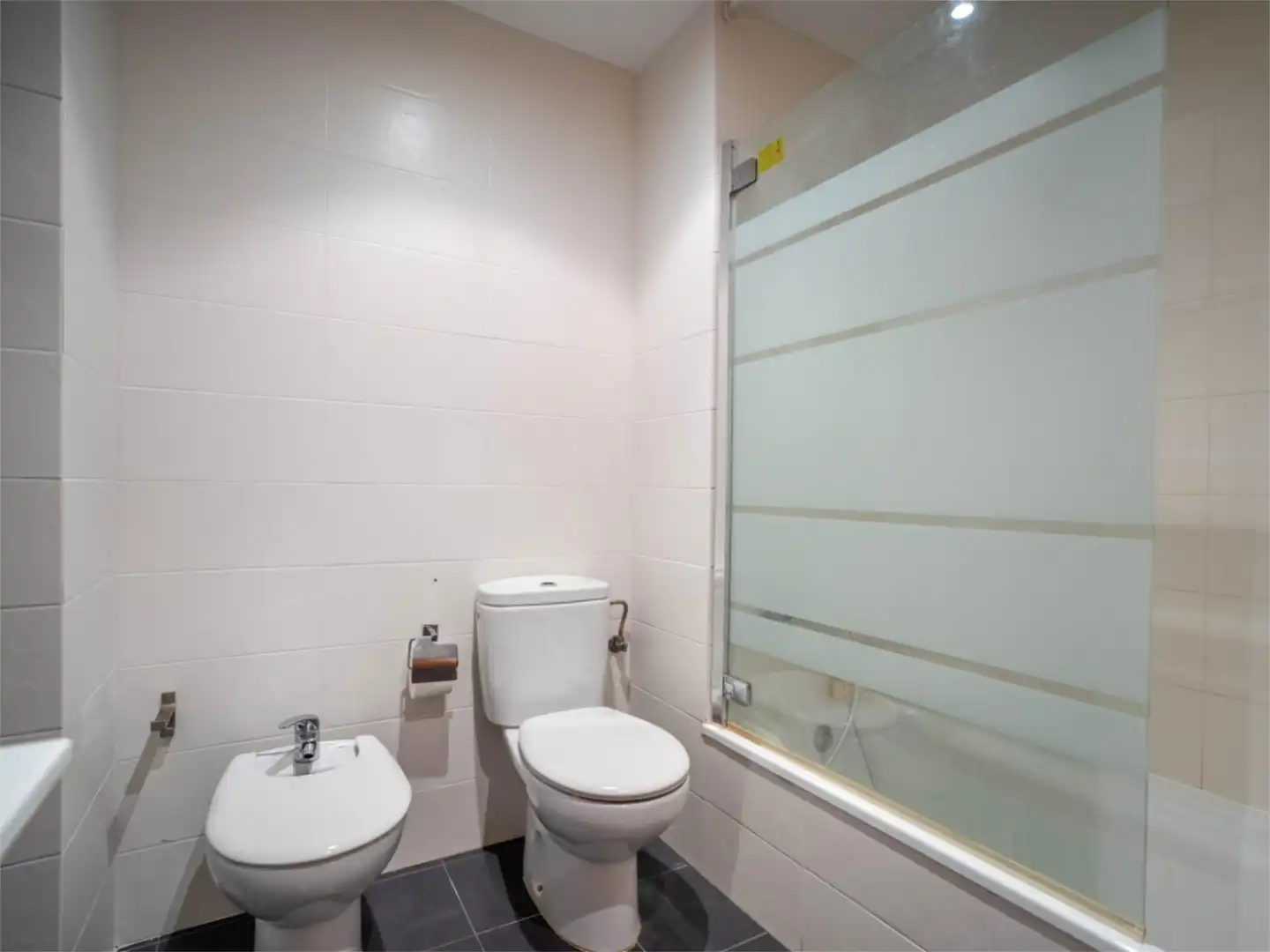 Flat for sale in Carrer de Botànic Cavanilles, 20, Estación - Universidad Bathroom of Flat for sale in Castellón de la Plana / Castelló de la Plana with Air Conditioner, Heating and Terrace