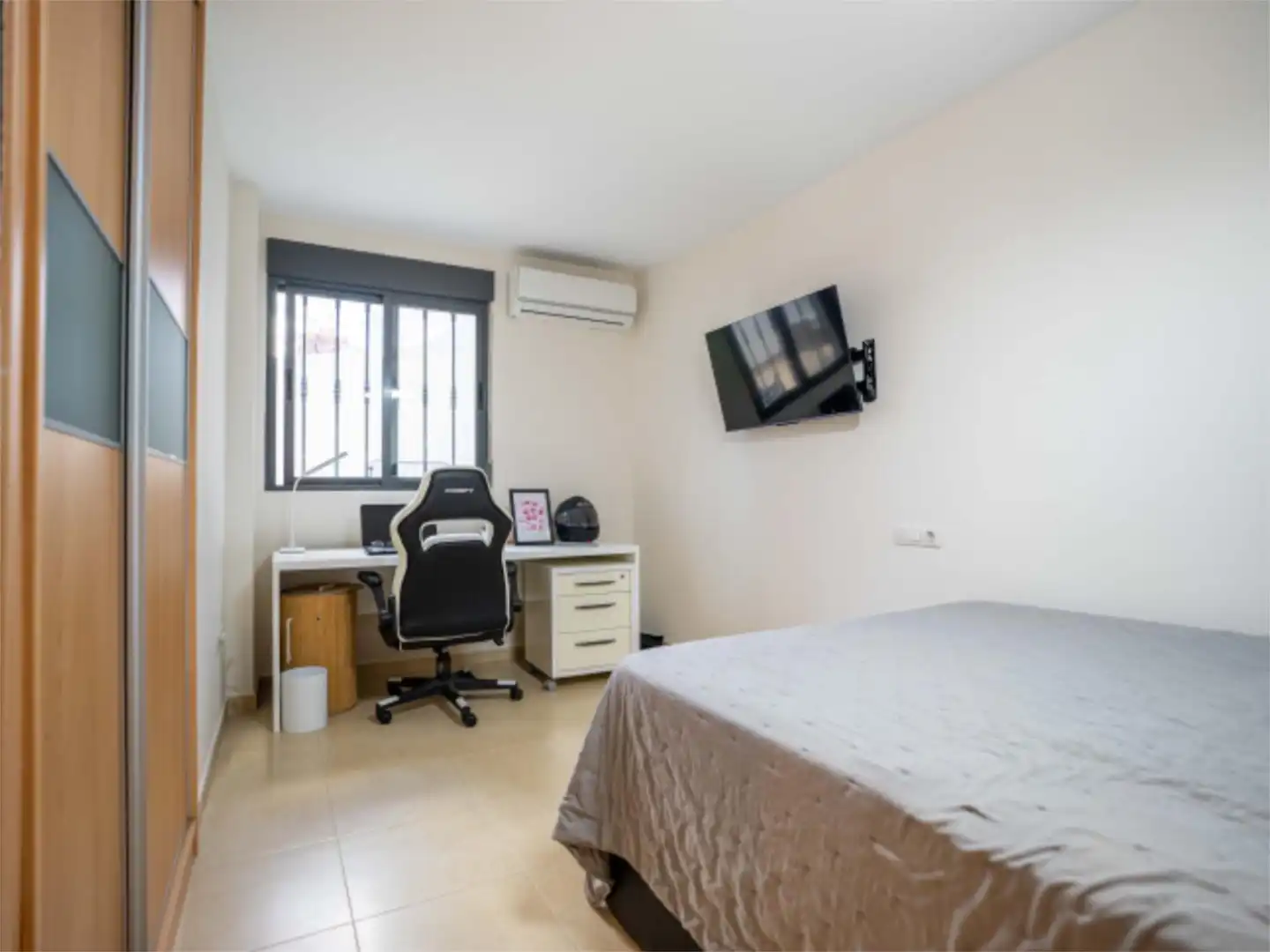 Flat for sale in Carrer de Botànic Cavanilles, 20, Estación - Universidad Bedroom of Flat for sale in Castellón de la Plana / Castelló de la Plana with Air Conditioner, Heating and Terrace