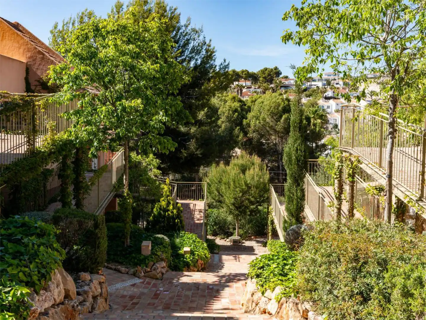 Apartamento de alquiler en Calle Moncayo, 20, Pinar del Advocat - Cometa Jardín de Apartamento de alquiler en Moraira con Aire acondicionado, Calefacción y Jardín privado