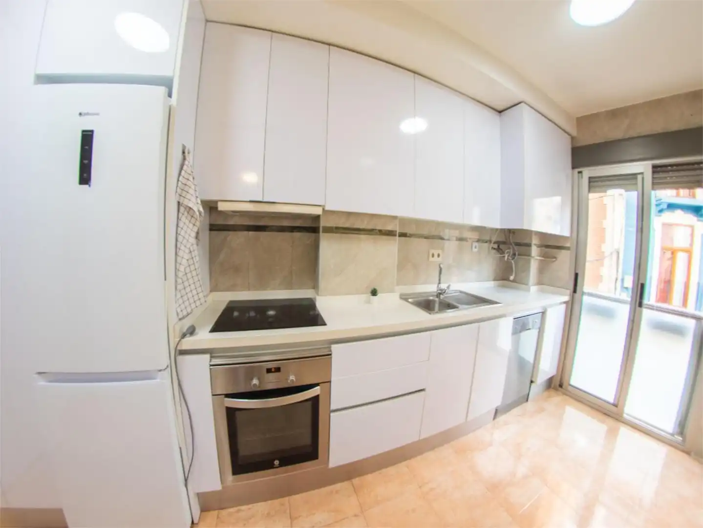 Kitchen of Flat for share in Murcia