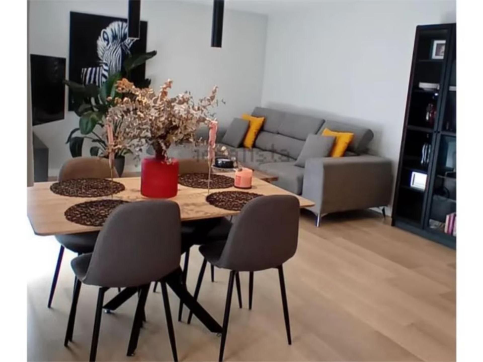 Piso de alquiler en Calle Pedro Coca, 88, Ensanche - Franciscanos Sala de estar de Piso de alquiler en Albacete Capital con Aire acondicionado, Calefacción y Parquet