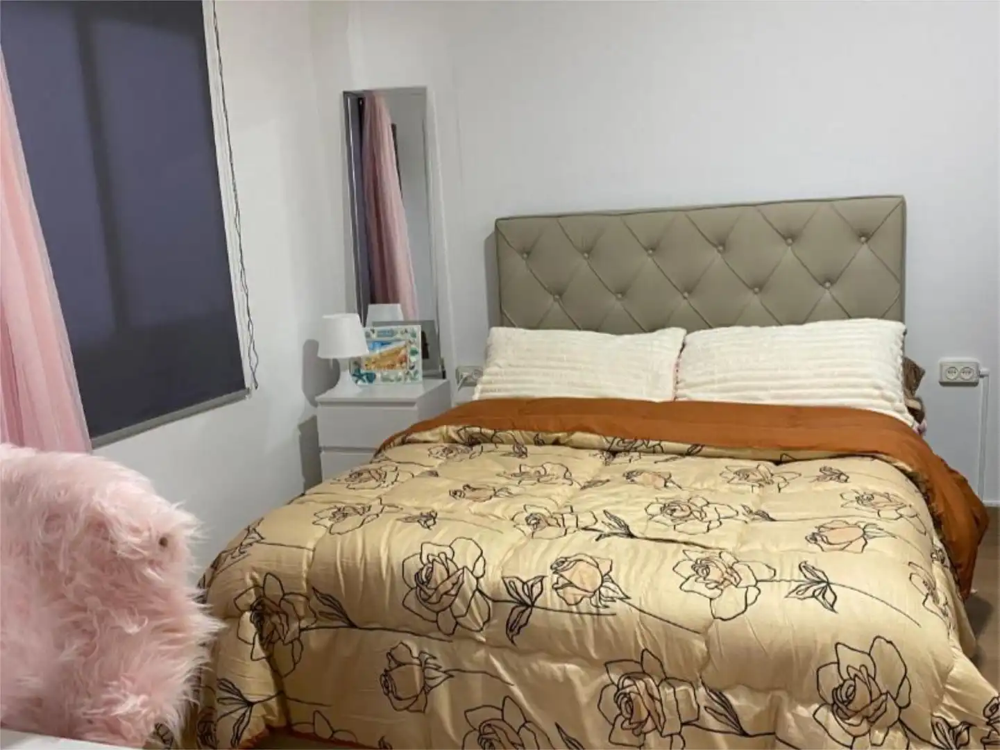Apartamento en venta en Calle Carmen de Icaza, Barrio de Zaidín Habitación de Apartamento en venta en Granada con Aire acondicionado y Amueblado