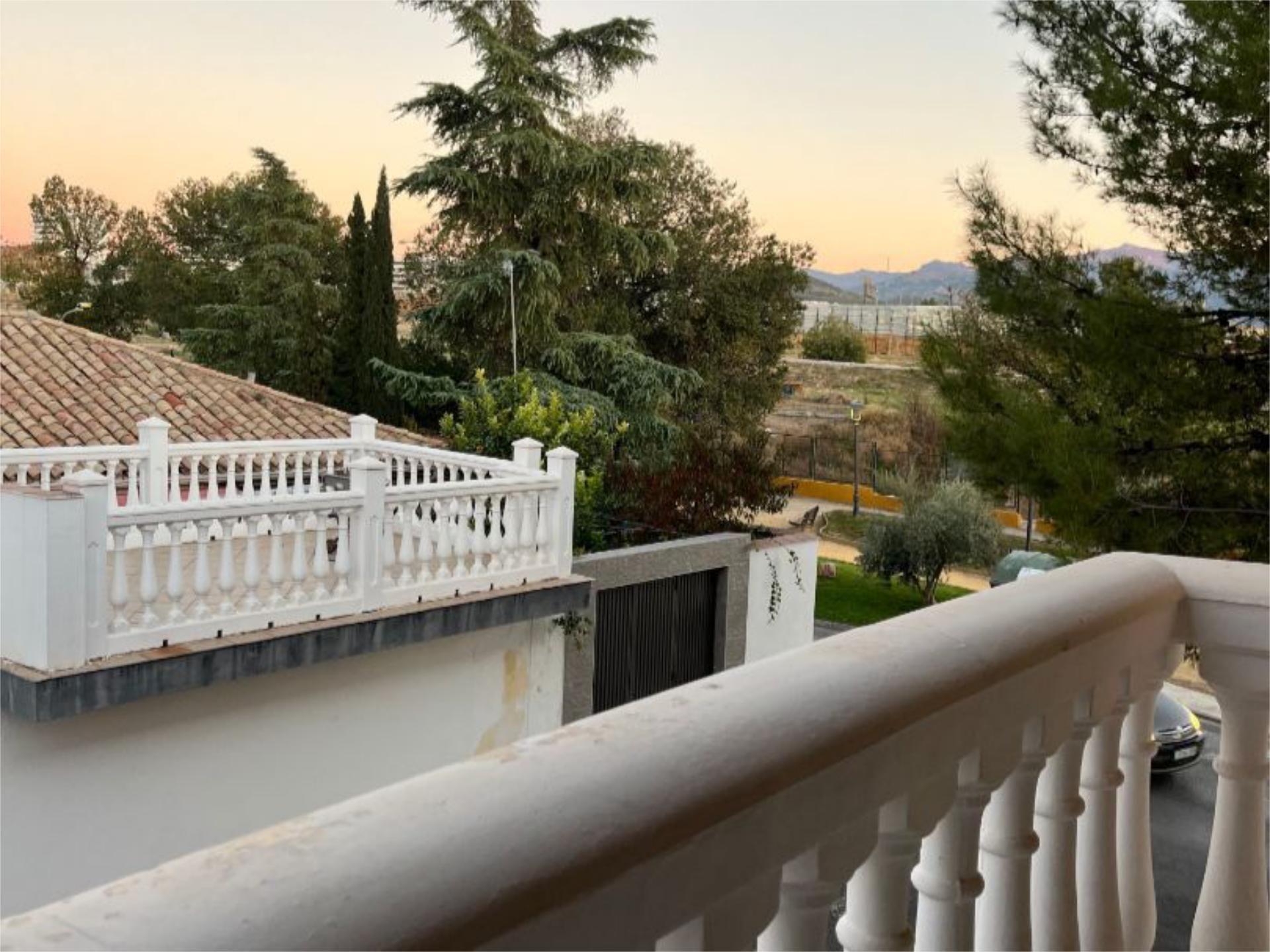 Vista exterior de Casa o xalet en venda en Maracena amb Aire condicionat, Terrassa i Traster