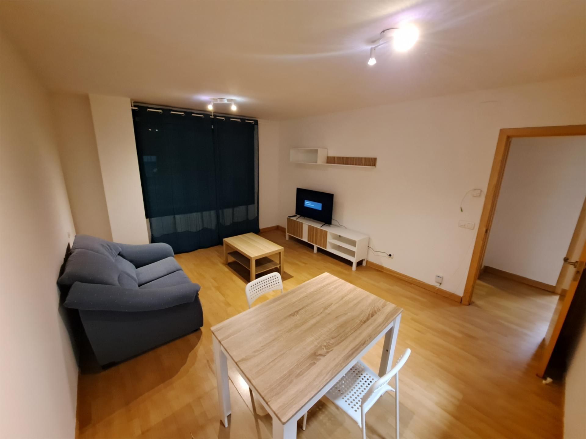Living room of Flat to rent in Valladolid Capital  with Heating, Storage room and Furnished