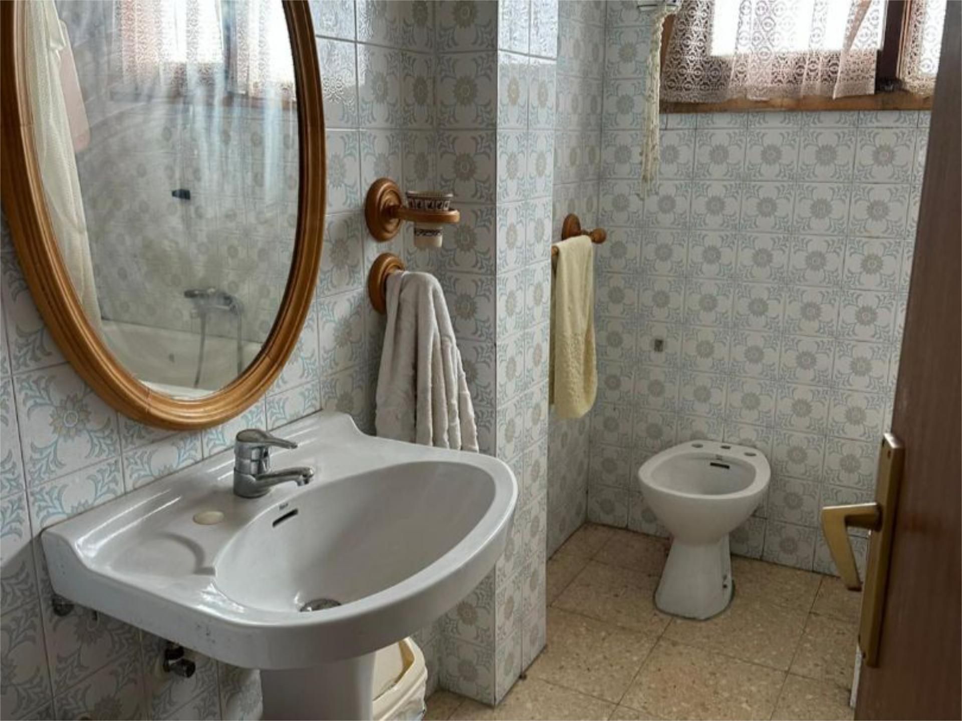 Flat for sale in Avenida España, 13, Portillo Bathroom of Flat for sale in Portillo with Heating, Private garden and Furnished