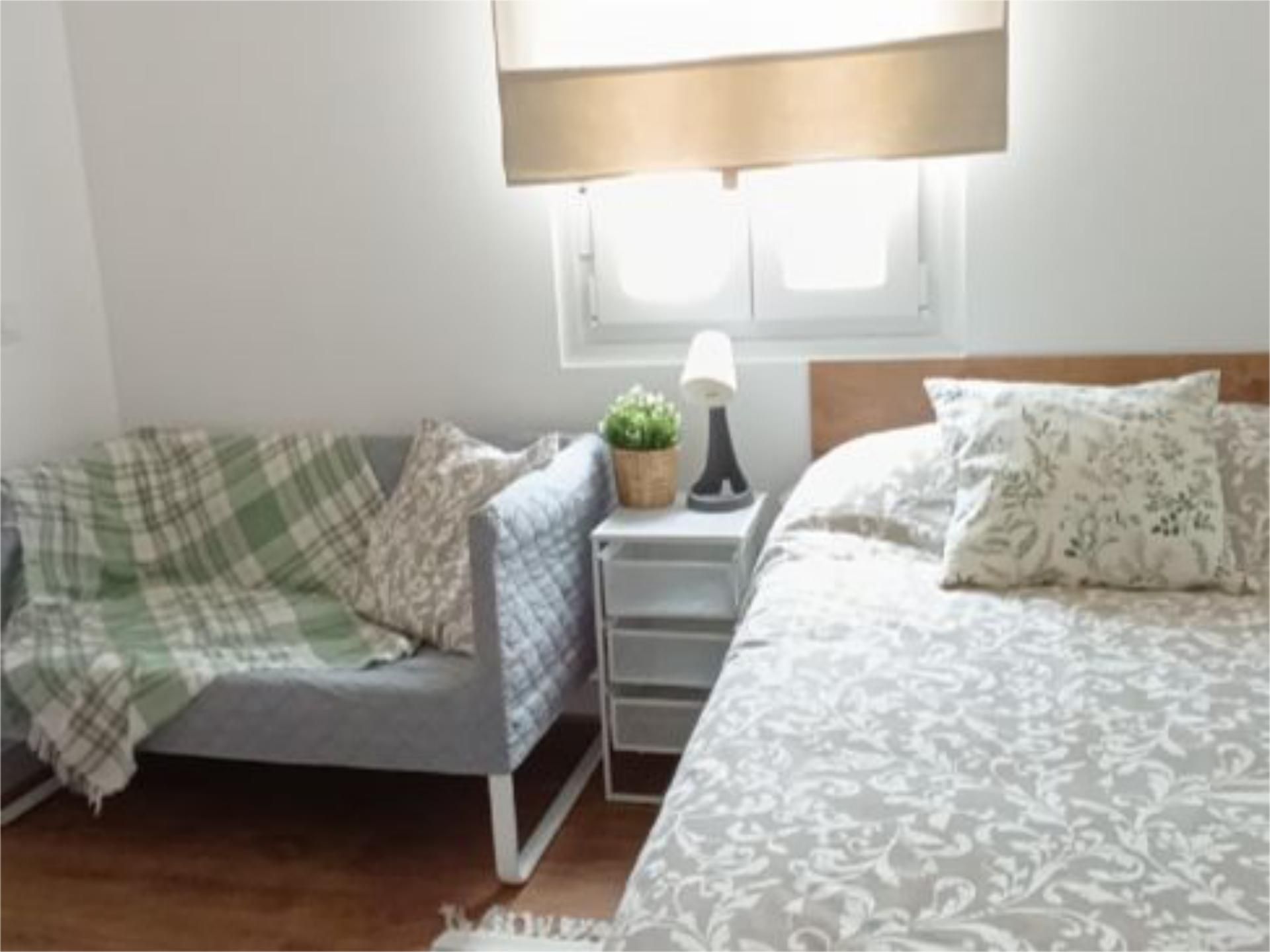 Habitación de Piso para compartir en Fuenlabrada con Calefacción y Amueblado