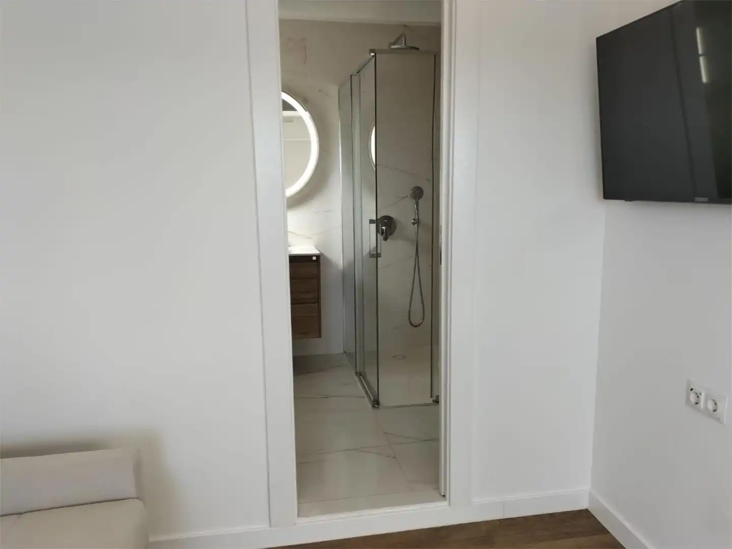 Apartments for rent in Avenida de Barcelona, 44, La Trinidad Bathroom of Apartments for rent in Málaga with Air Conditioner, Heating and Furnished