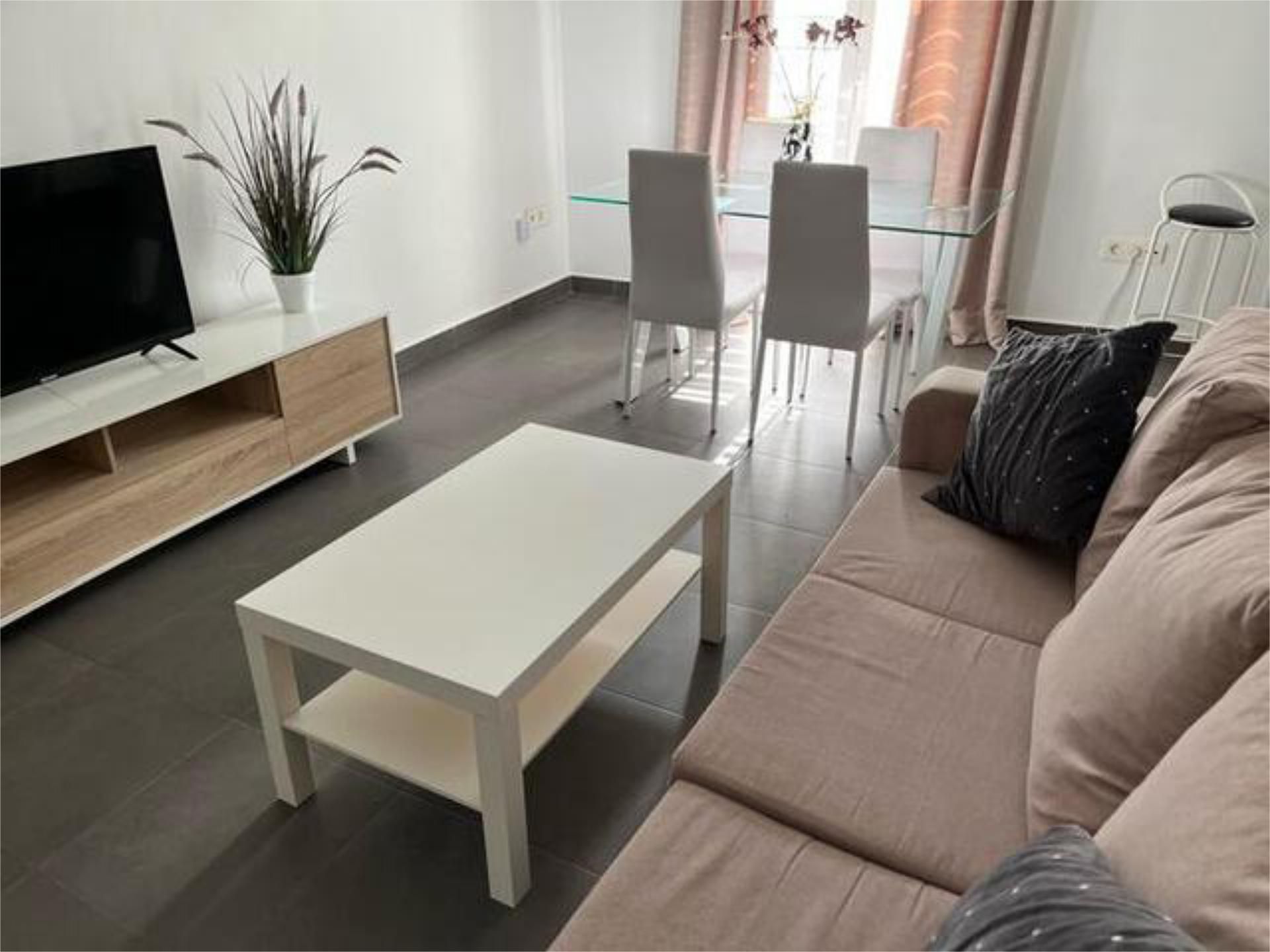 Sala d'estar de Pis de lloguer en Úbeda amb Terrassa i Moblat