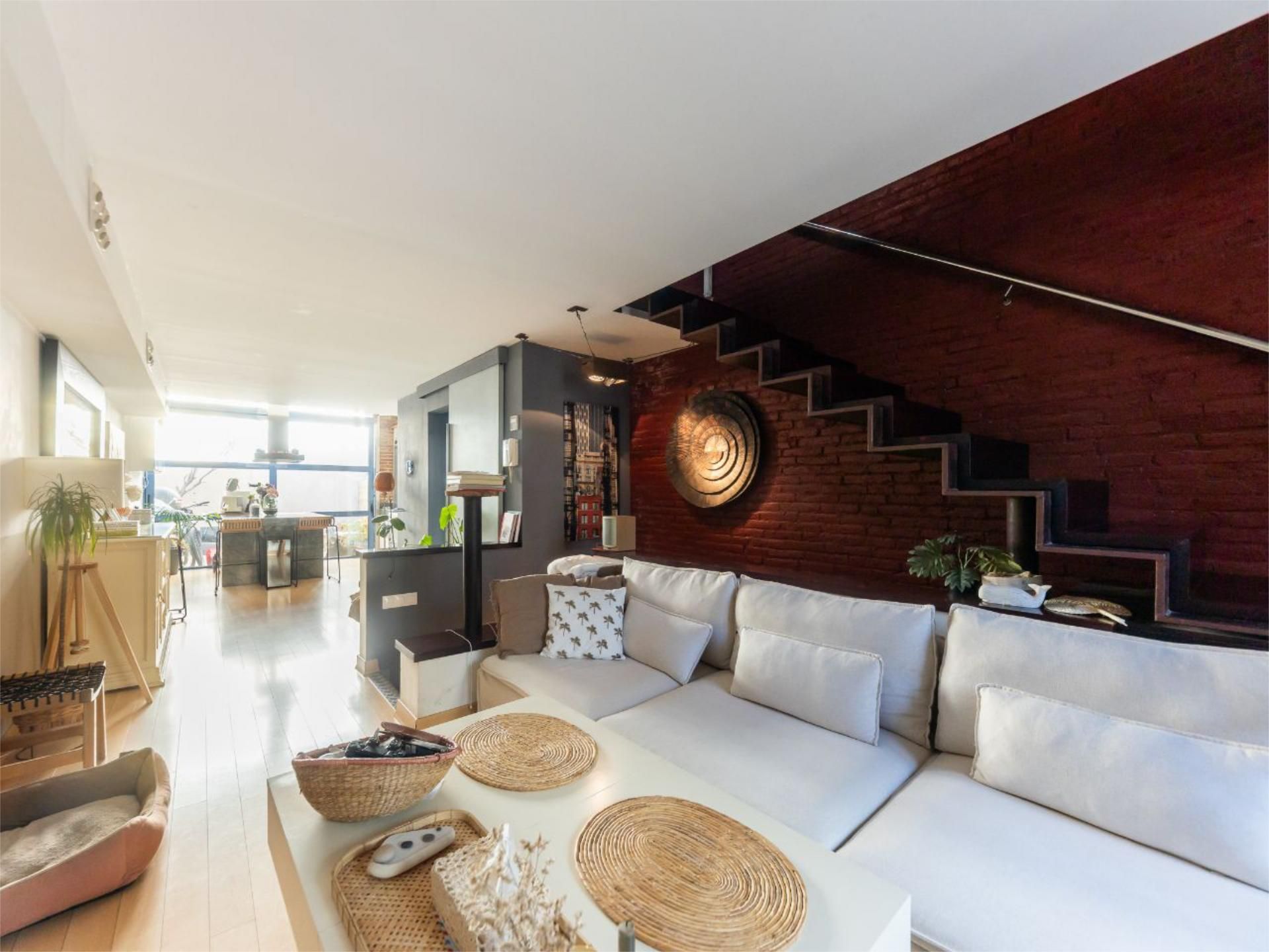 Sala d'estar de Casa o xalet en venda en Gavà amb Aire condicionat, Terrassa i Balcó