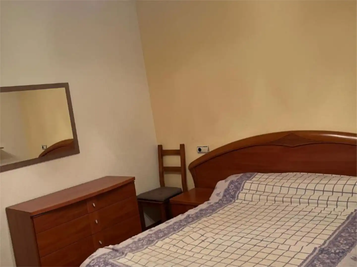 Piso en venta en Calle las Casas, 10, La Florida - San Pedro Habitación de Piso en venta en Soria Capital