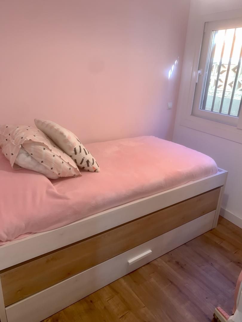 Bedroom of Planta baja to share in Caldes d'Estrac  with Air Conditioner, Parquet flooring and Furnished