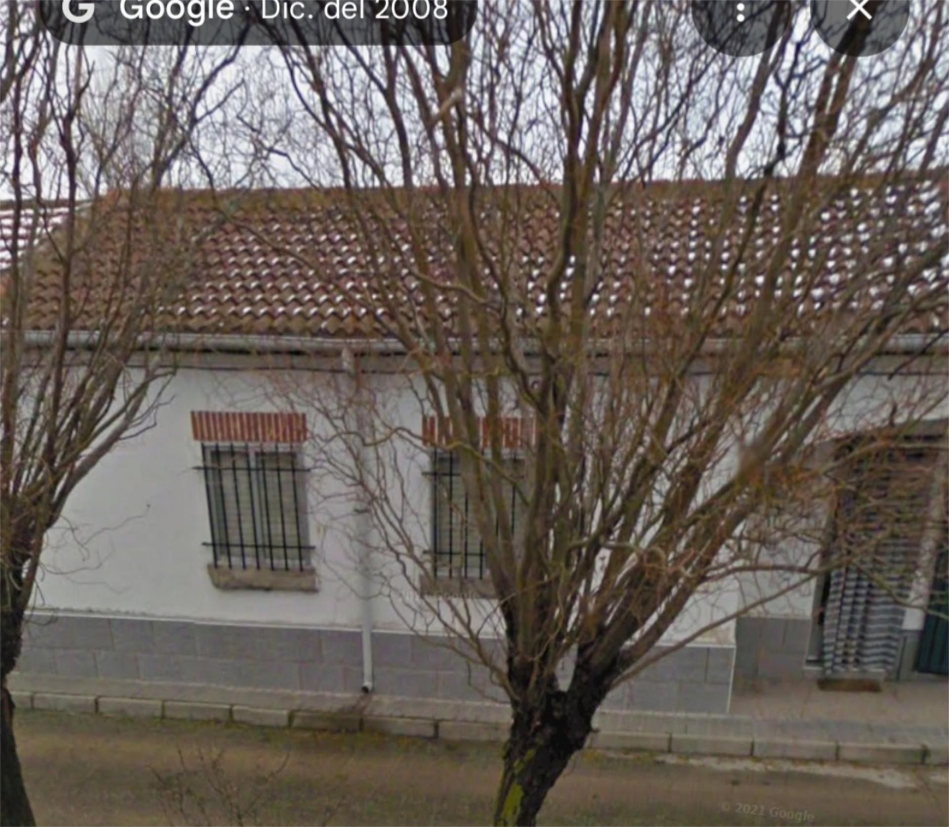 Vista exterior de Casa adosada en venda en Sanchidrián