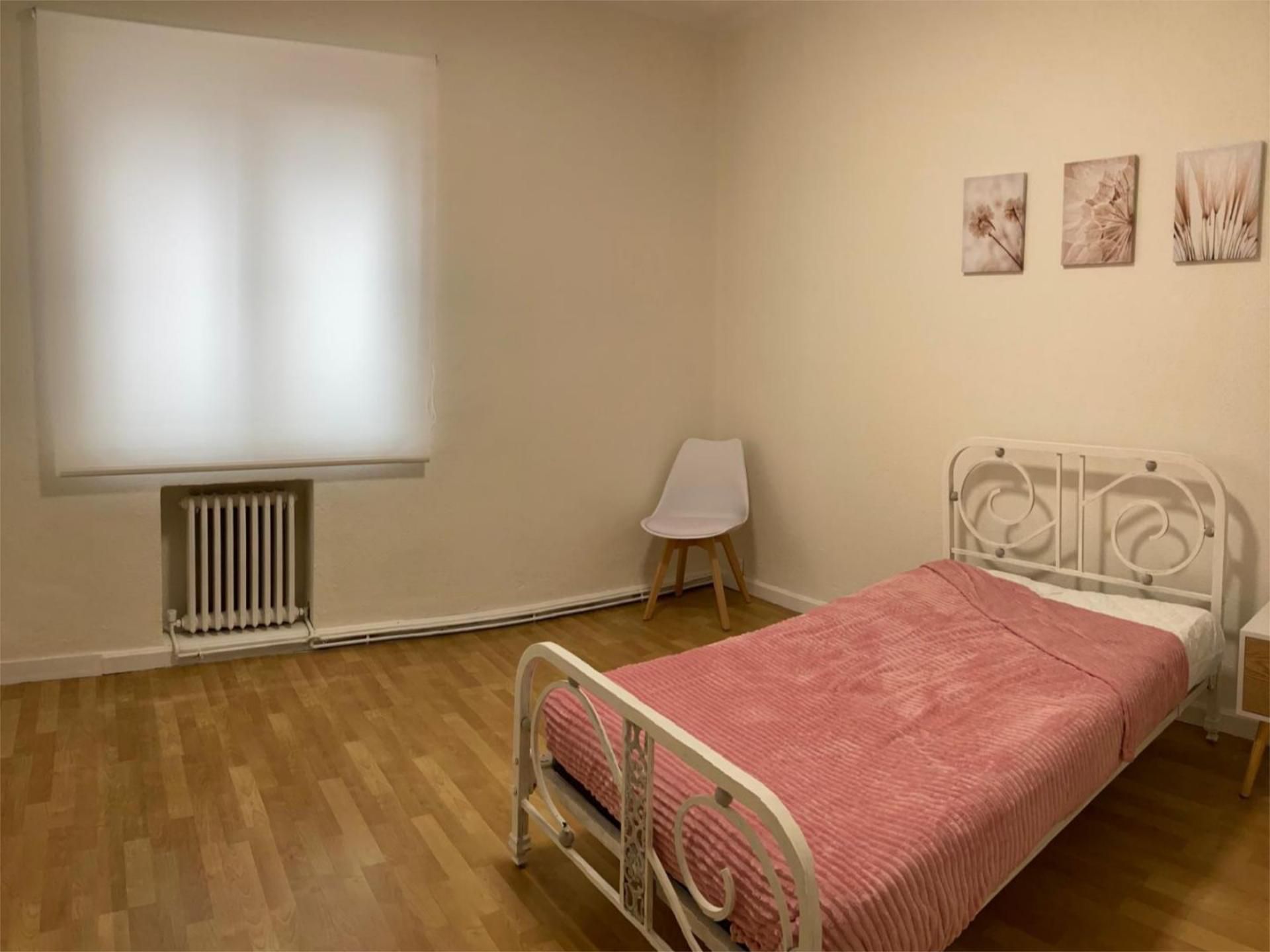 Bedroom of Flat to share in Oviedo   with Heating and Furnished