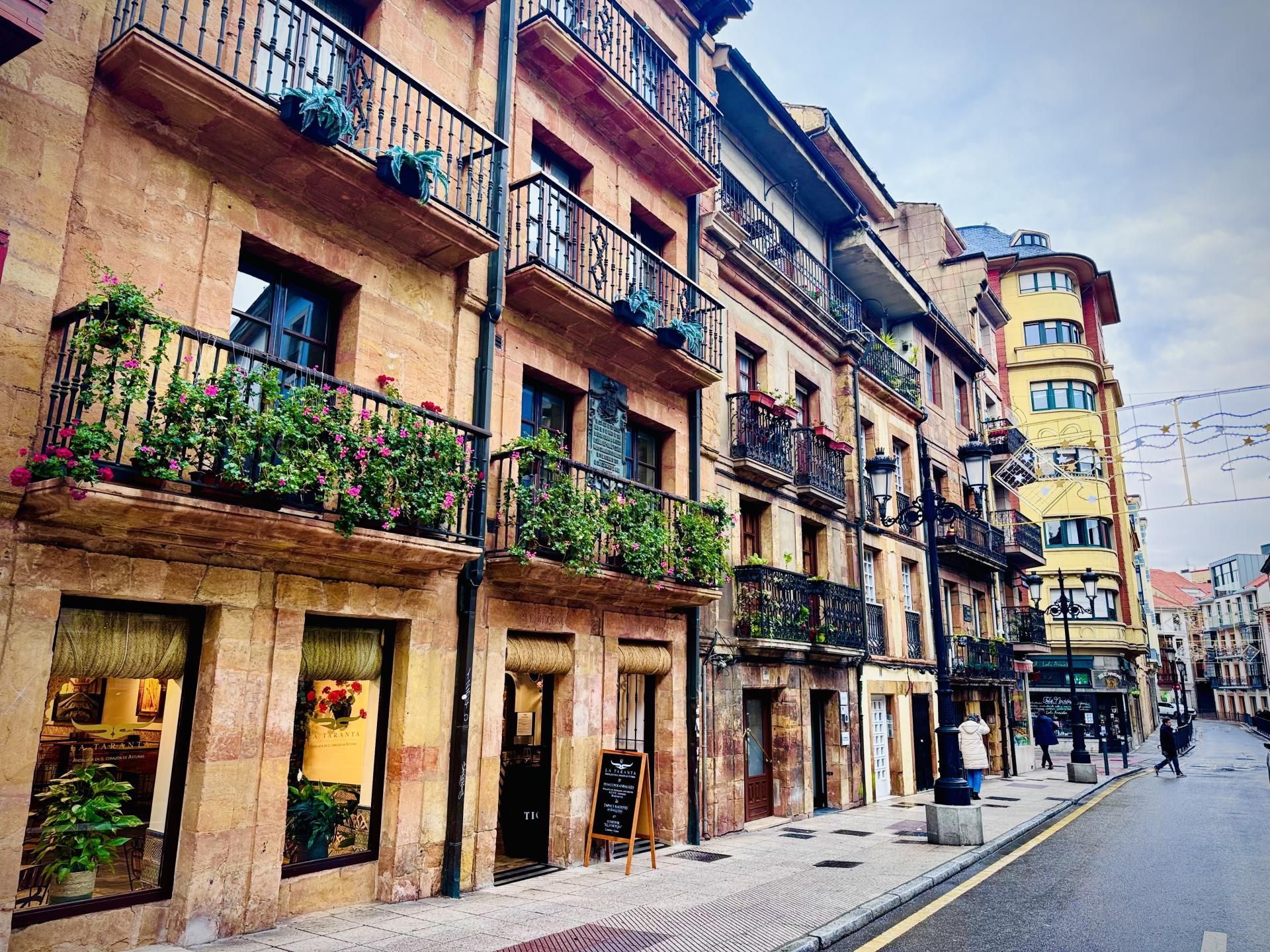 Flat for sale in Calle Rosal, 20, Parque San Francisco - Uría Exterior view of Flat for sale in Oviedo