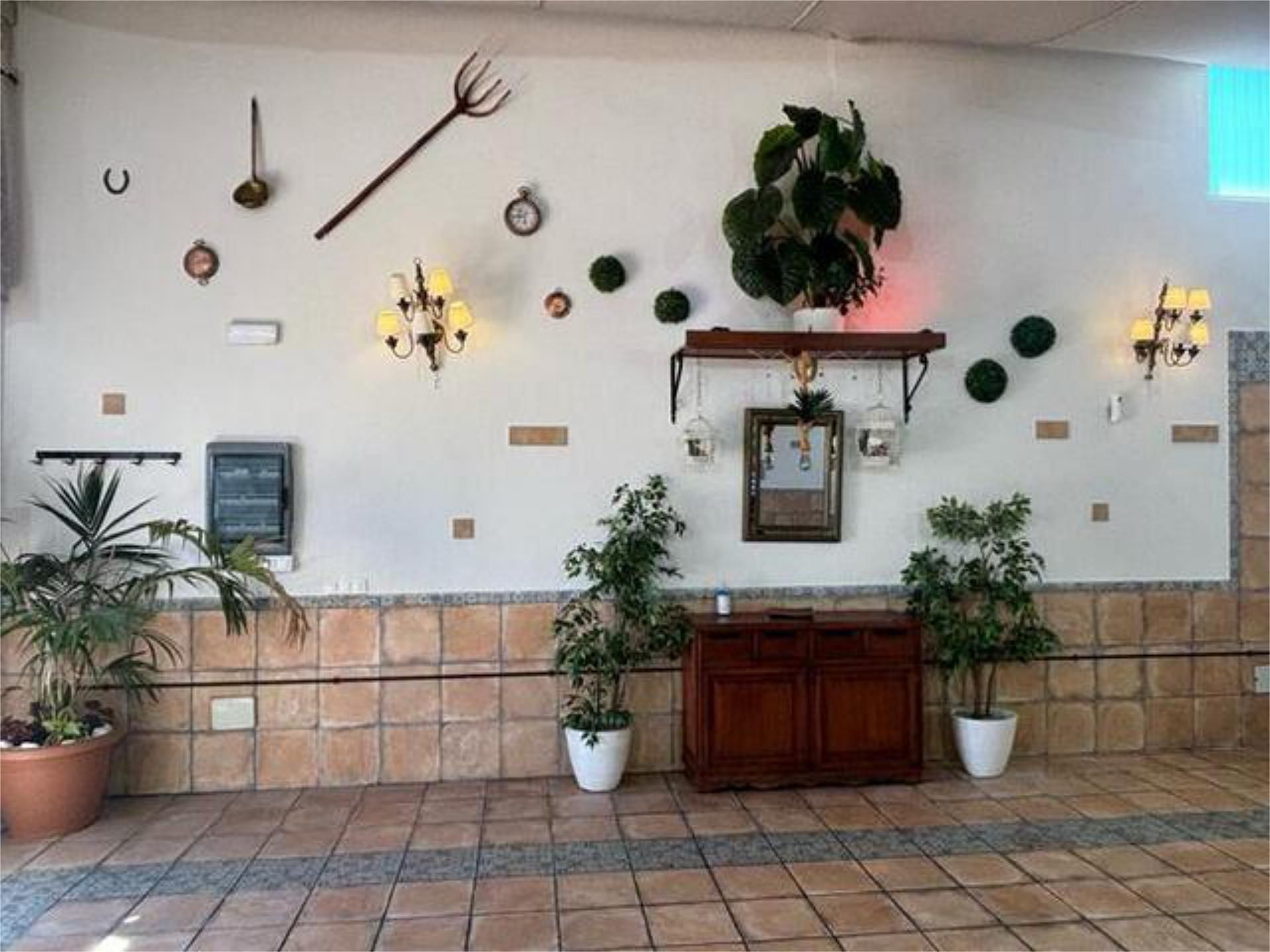 Industrial buildings to rent in  Córdoba Capital  with Air Conditioner