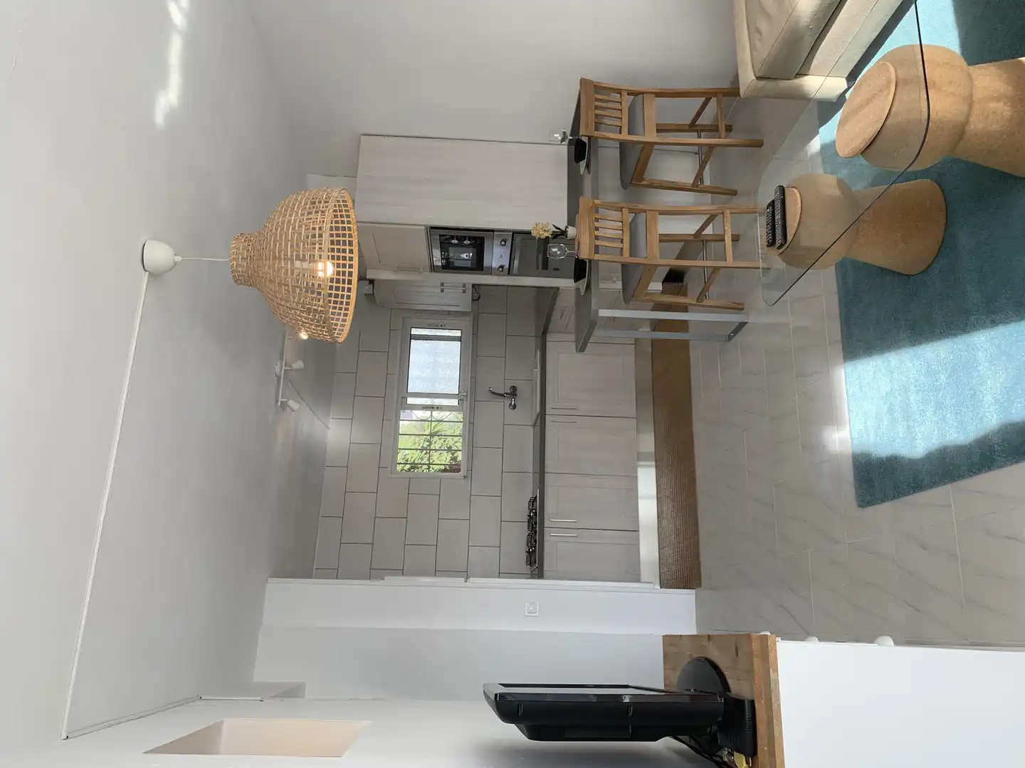 Wohnung zum Verkauf in Urbanización Punta Europa, 43b, Torreguadiaro - San Diego Küche von Wohnung zum Verkauf in Sotogrande mit Klimaanlage, Terrasse und Balkon