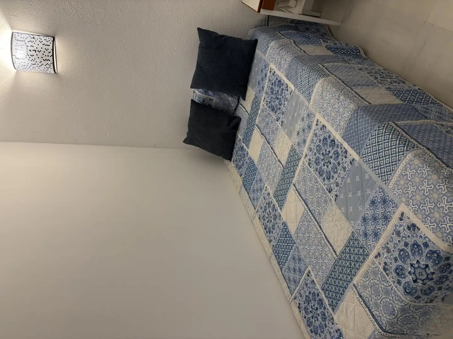Wohnung zum Verkauf in Urbanización Punta Europa, 43b, Torreguadiaro - San Diego Schlafzimmer von Wohnung zum Verkauf in Sotogrande mit Klimaanlage, Terrasse und Balkon