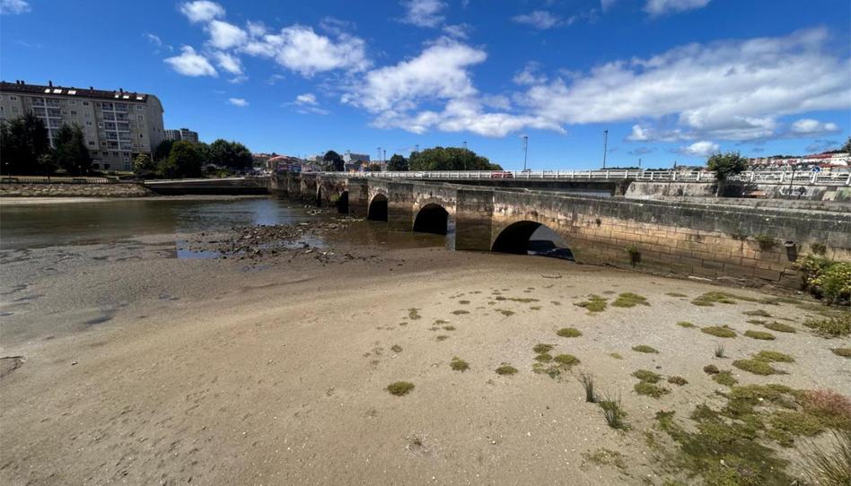 Piso de alquiler en Praza Fernando Buesa, 1, Cambre , A Coruña - imagen 1 Foto 1 de Piso de alquiler en Praza Fernando Buesa, 1, Cambre , A Coruña