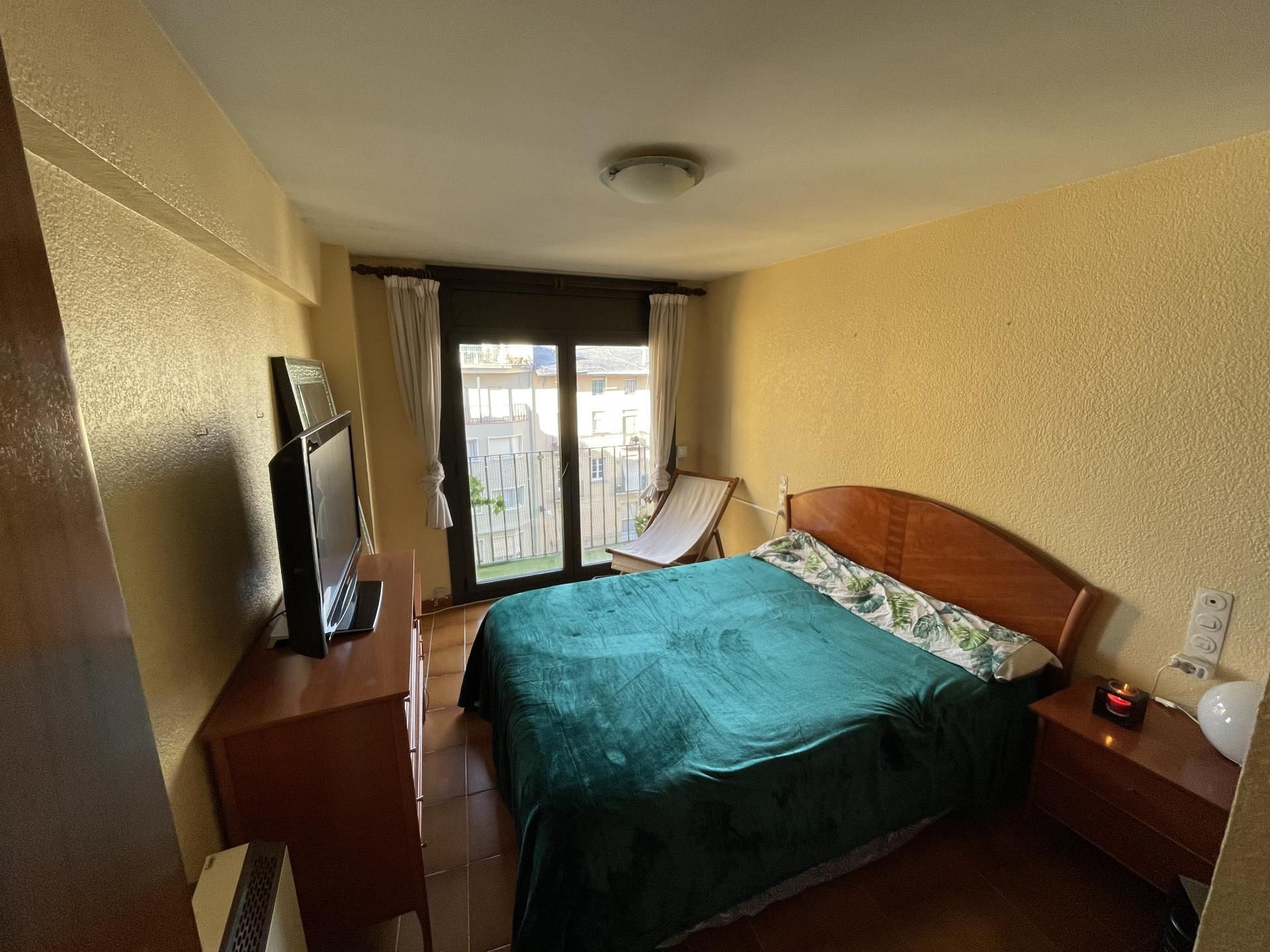 Pis per a compartir a Carrer Major, 33, La Seu d'Urgell Dormitori de Pis per a compartir en La Seu d'Urgell amb Moblat i Balcó