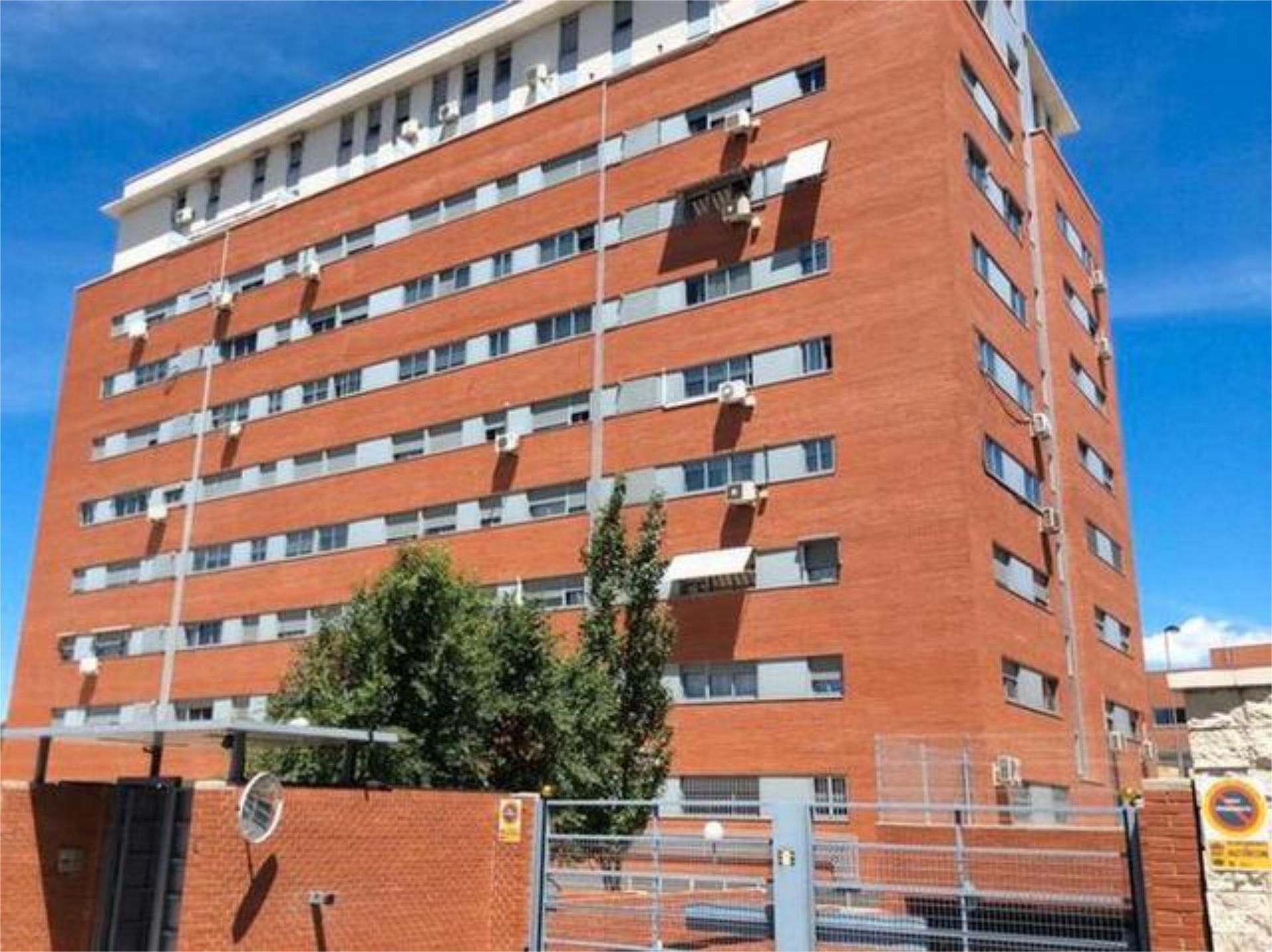 Vista exterior de Piso en venta en Alcorcón con Calefacción, Jardín privado y Trastero