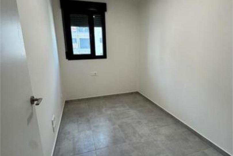 Foto 1 de Apartament de lloguer a El Palmeral - San Antón, Alicante