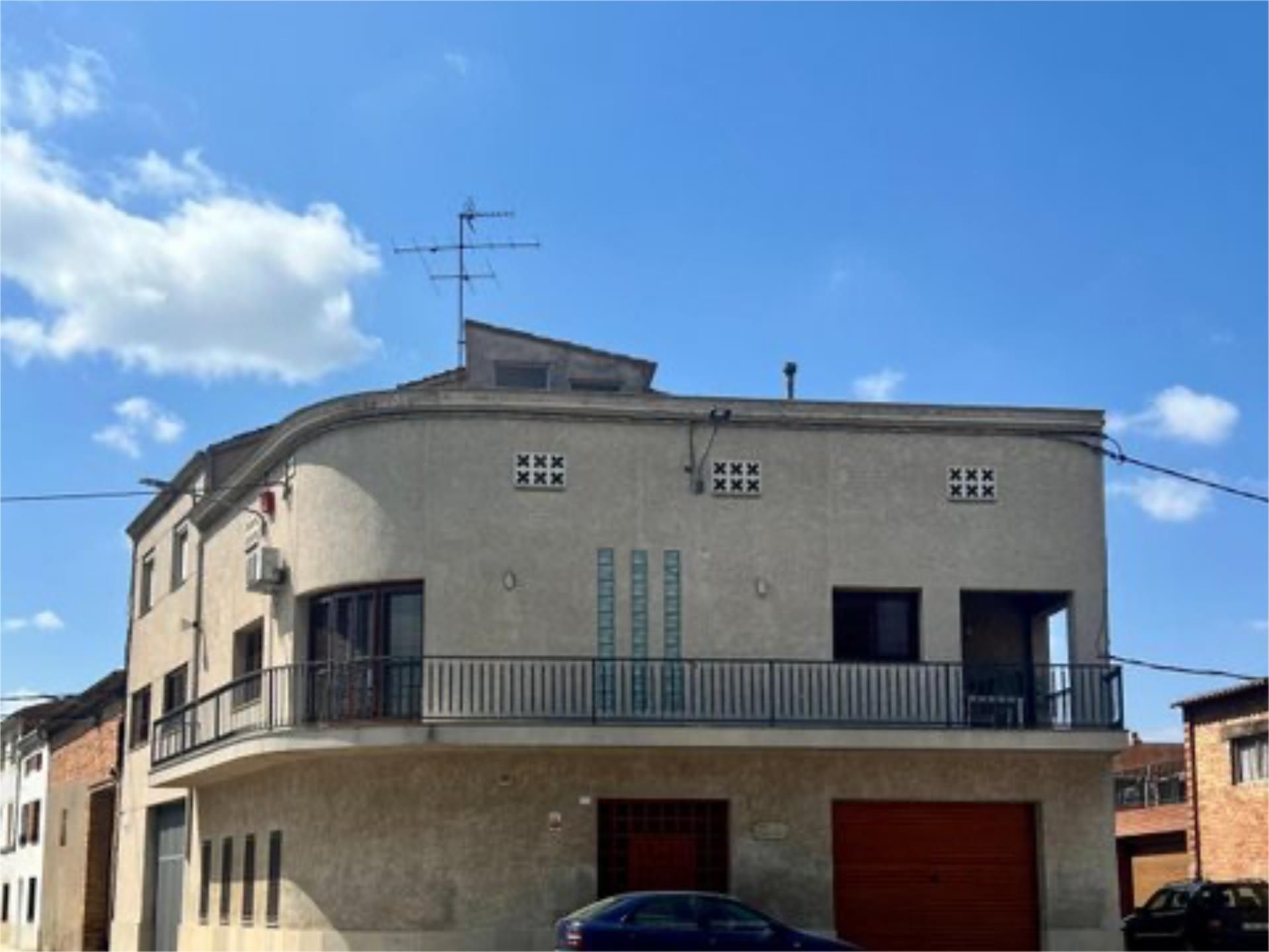 Casa o xalet en venda a Carrer Sant Josep, 5, Bell-lloc d'Urgell Vista exterior de Casa o xalet en venda en Bell-lloc d'Urgell amb Aire condicionat, Terrassa i Balcó
